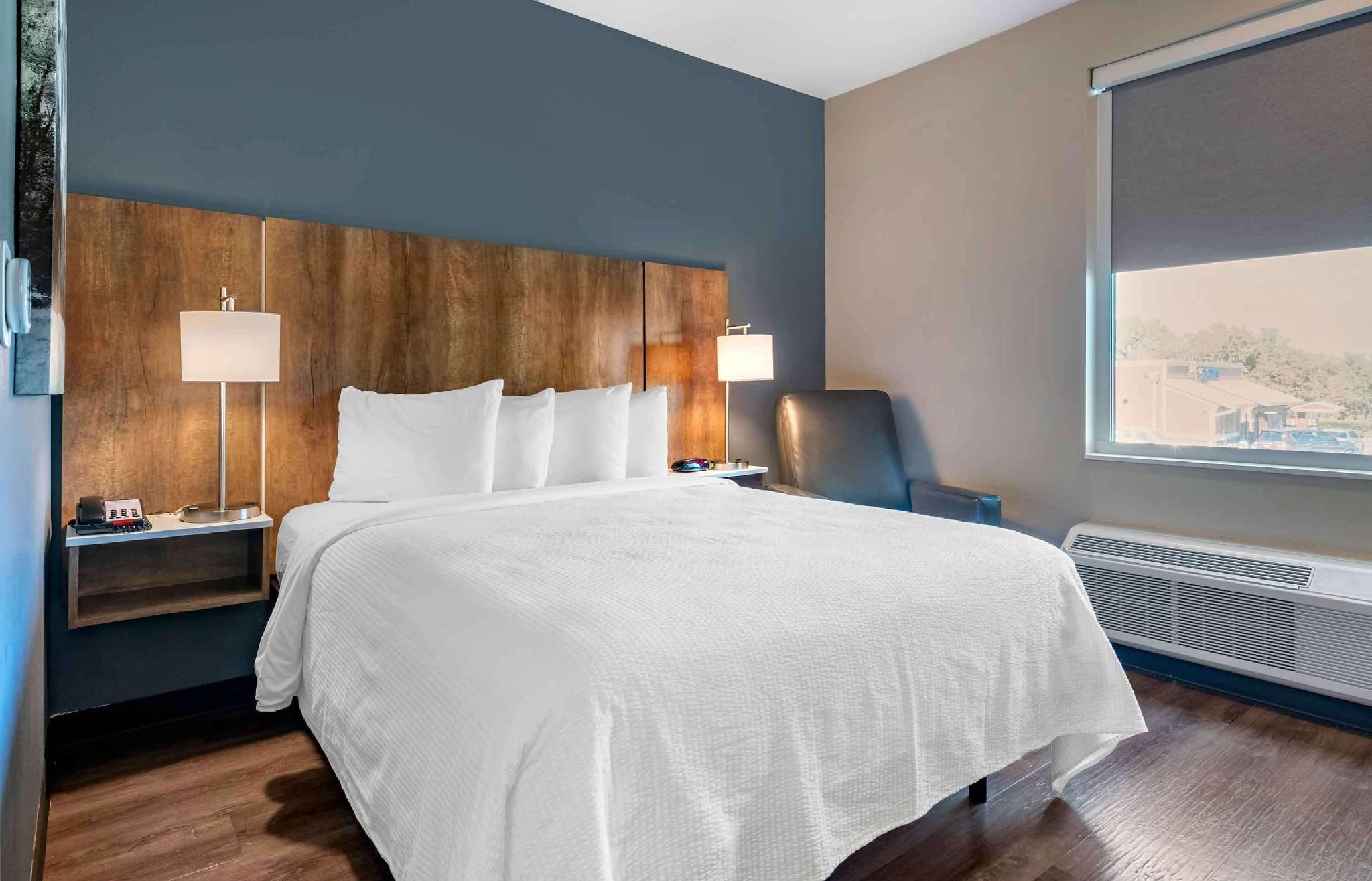 Standard Studio 1 Queen Bed Nonsmoking