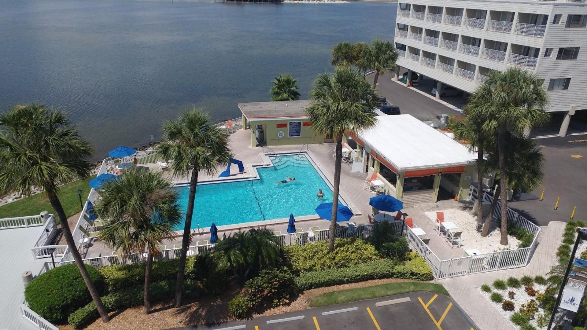 2 Bed Condo with Balcony Facing Pool and Sunsets!