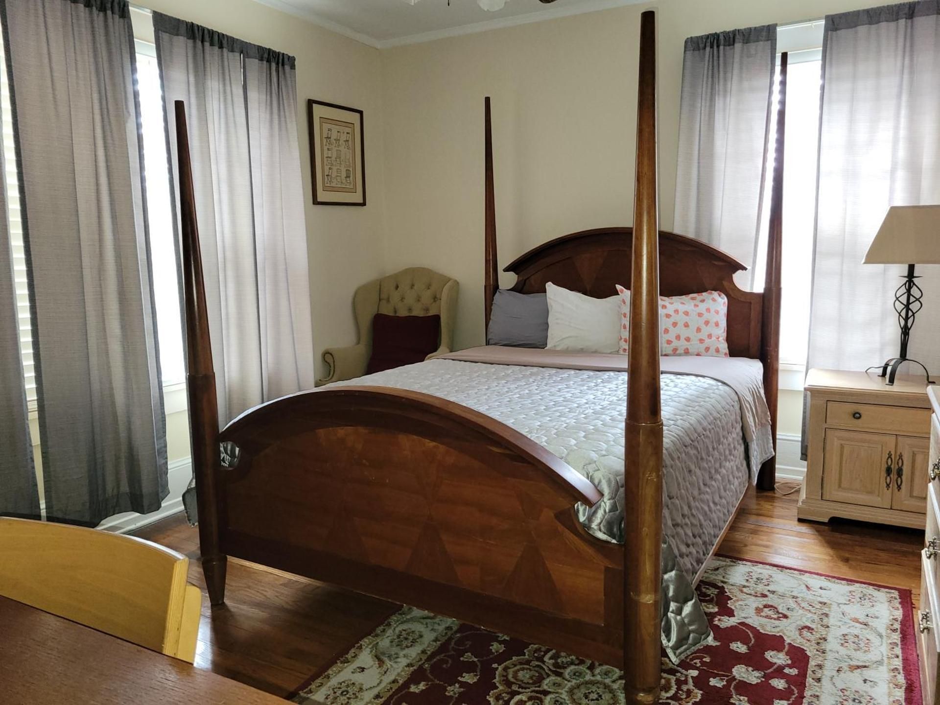 Queen Room