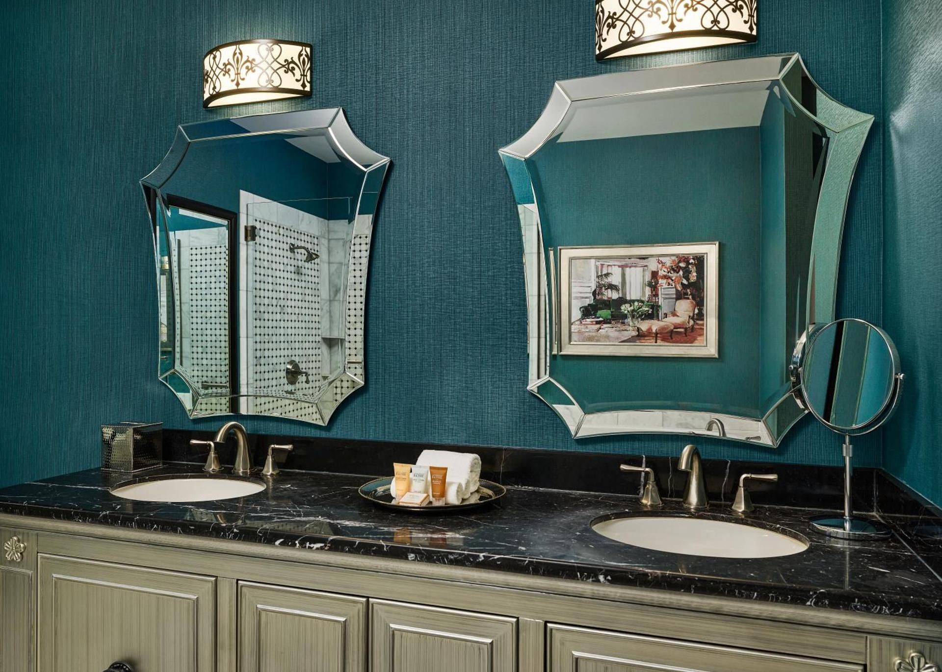 Standard Queen Room with Two Queen Beds - Hearing Accessible