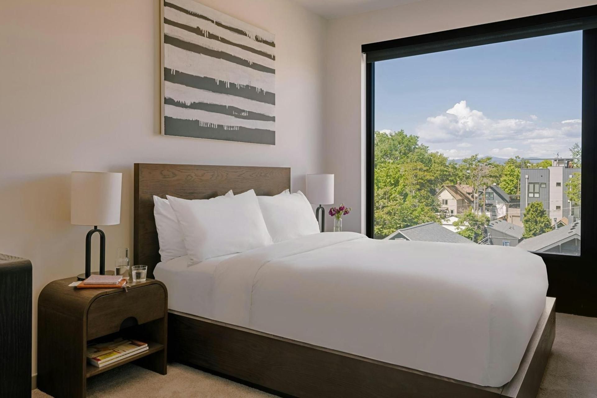 Two-Bedroom Apartment with One King Bed, One Queen Bed, Sofa Bed and Balcony