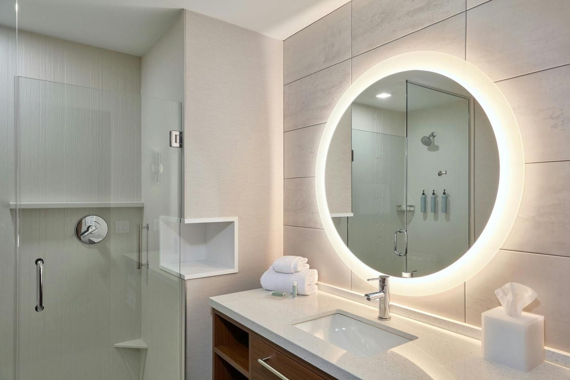 One-Bedroom Larger King Suite with City View