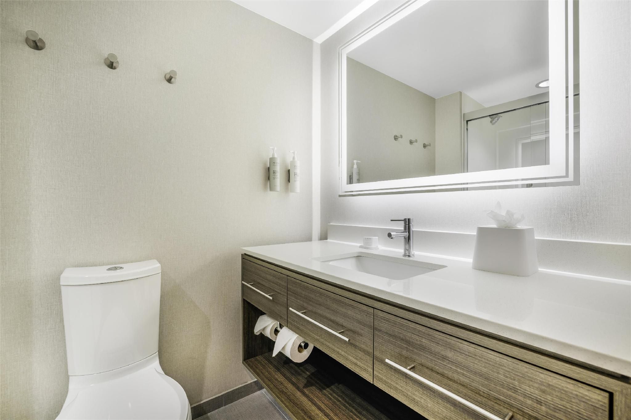 2 Queen Beds Studio Suite