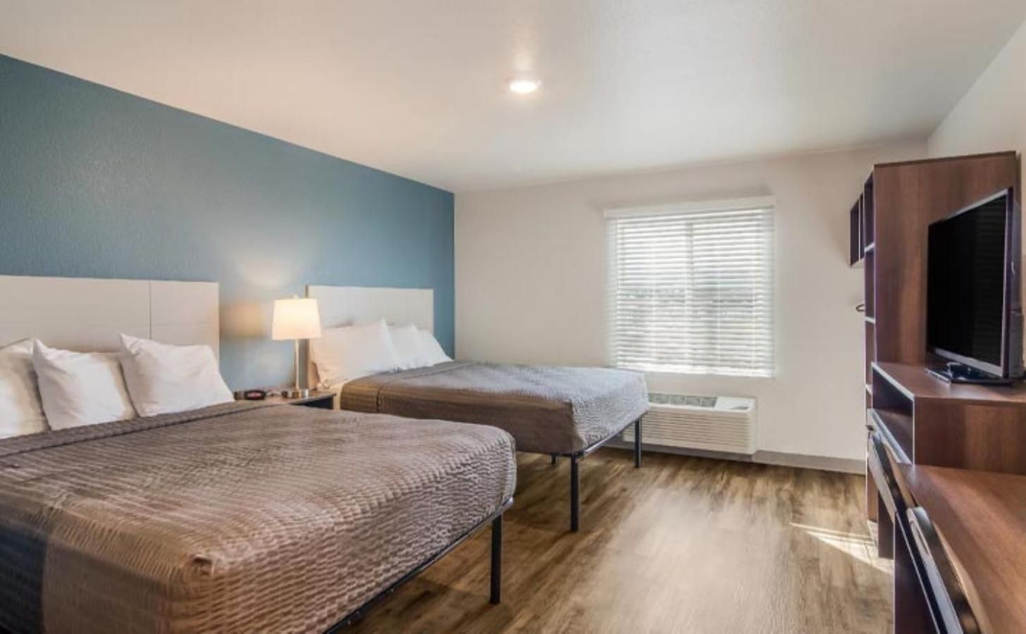 Queen Suite with Two Queen Beds - Non Smoking