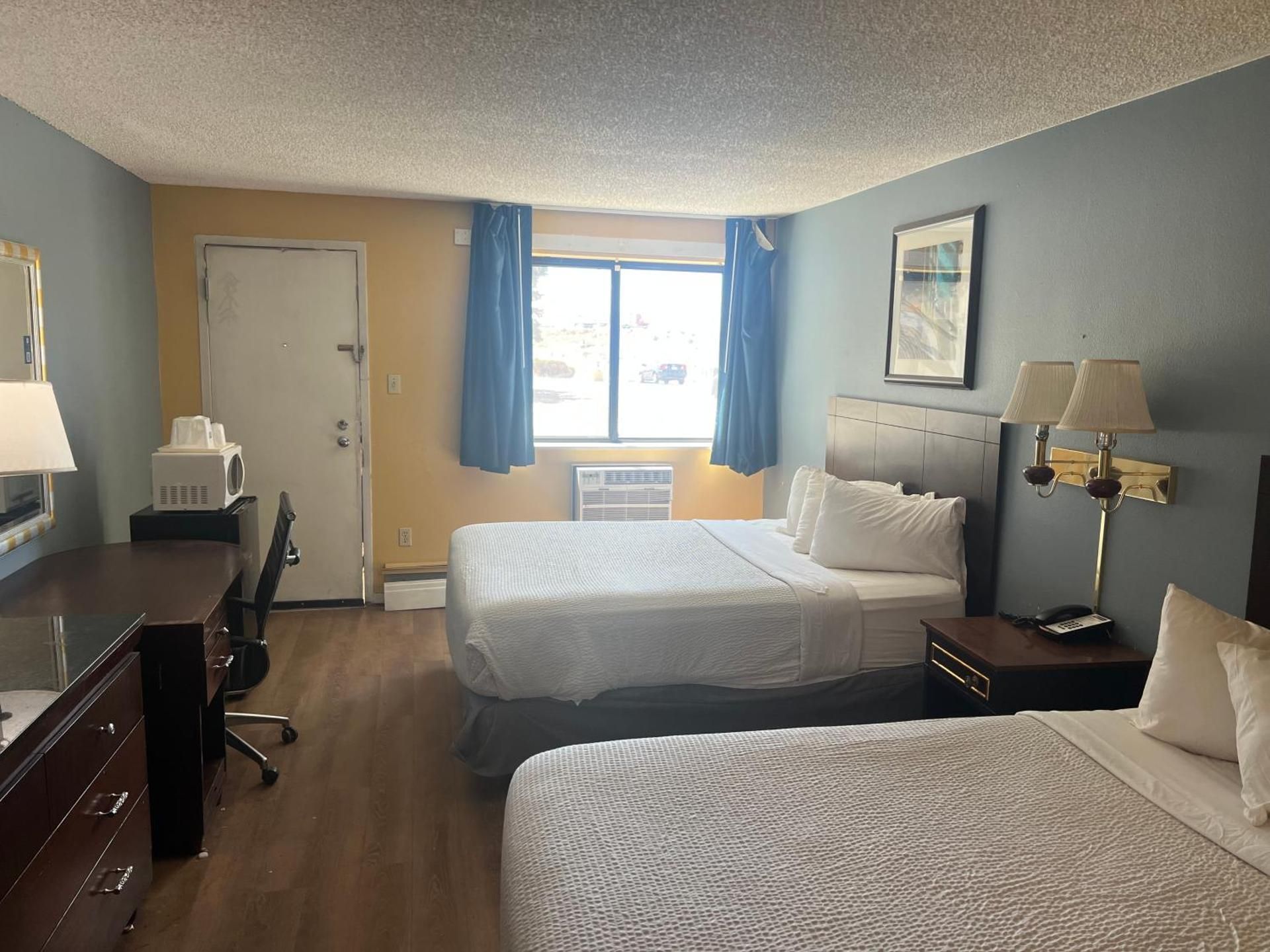 Queen Room with Two Queen Beds - Non-Smoking