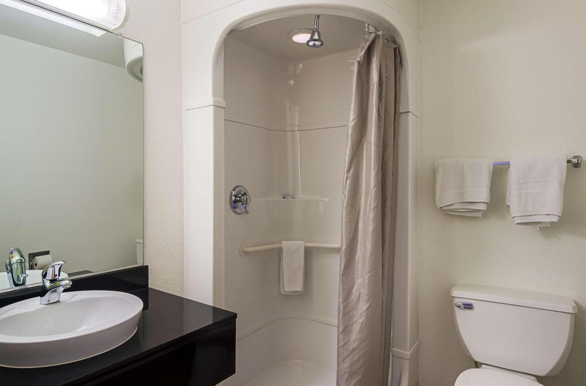 Deluxe Quadruple Room - Smoking