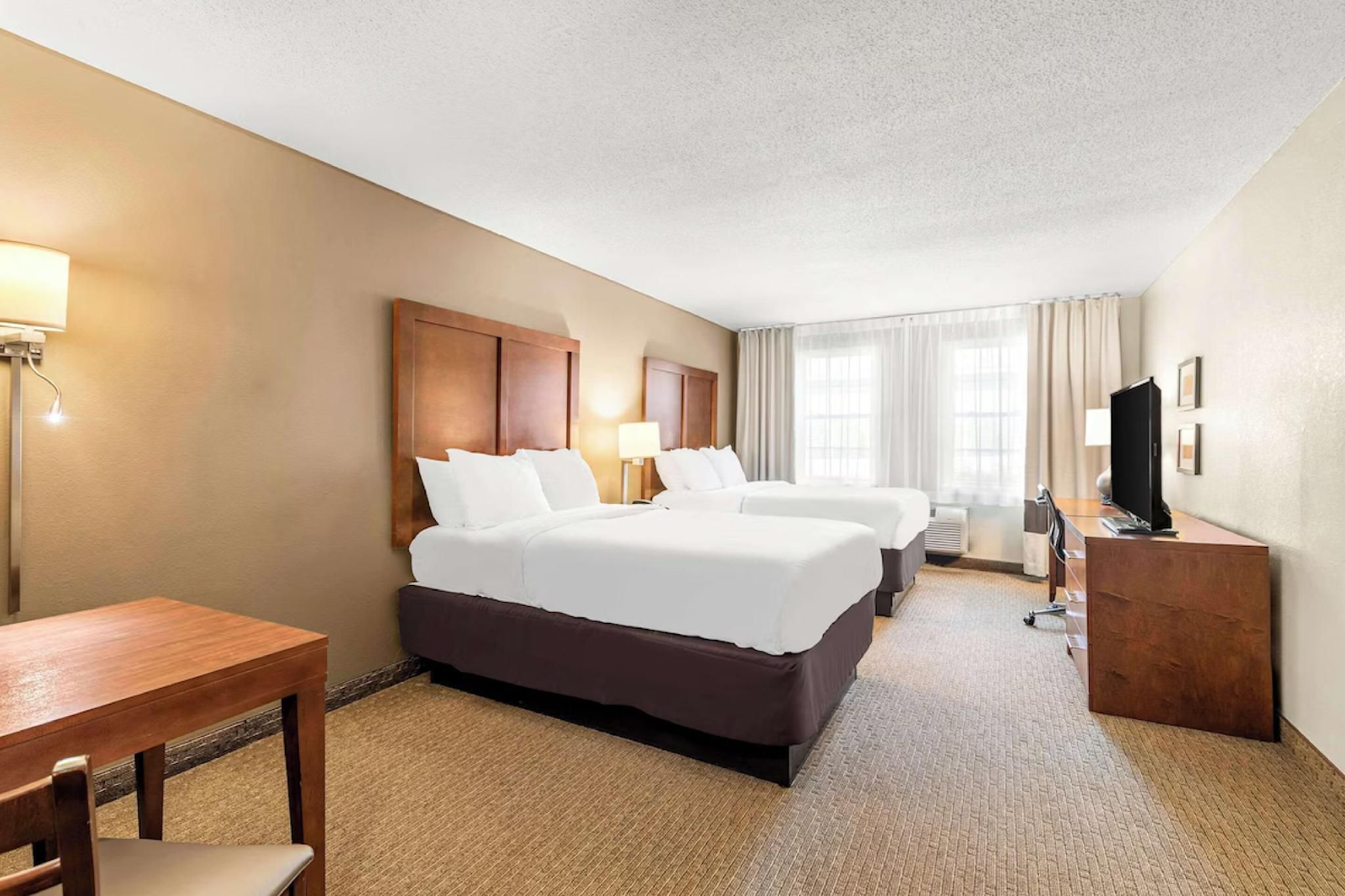 2 Double Beds Nonsmoking
