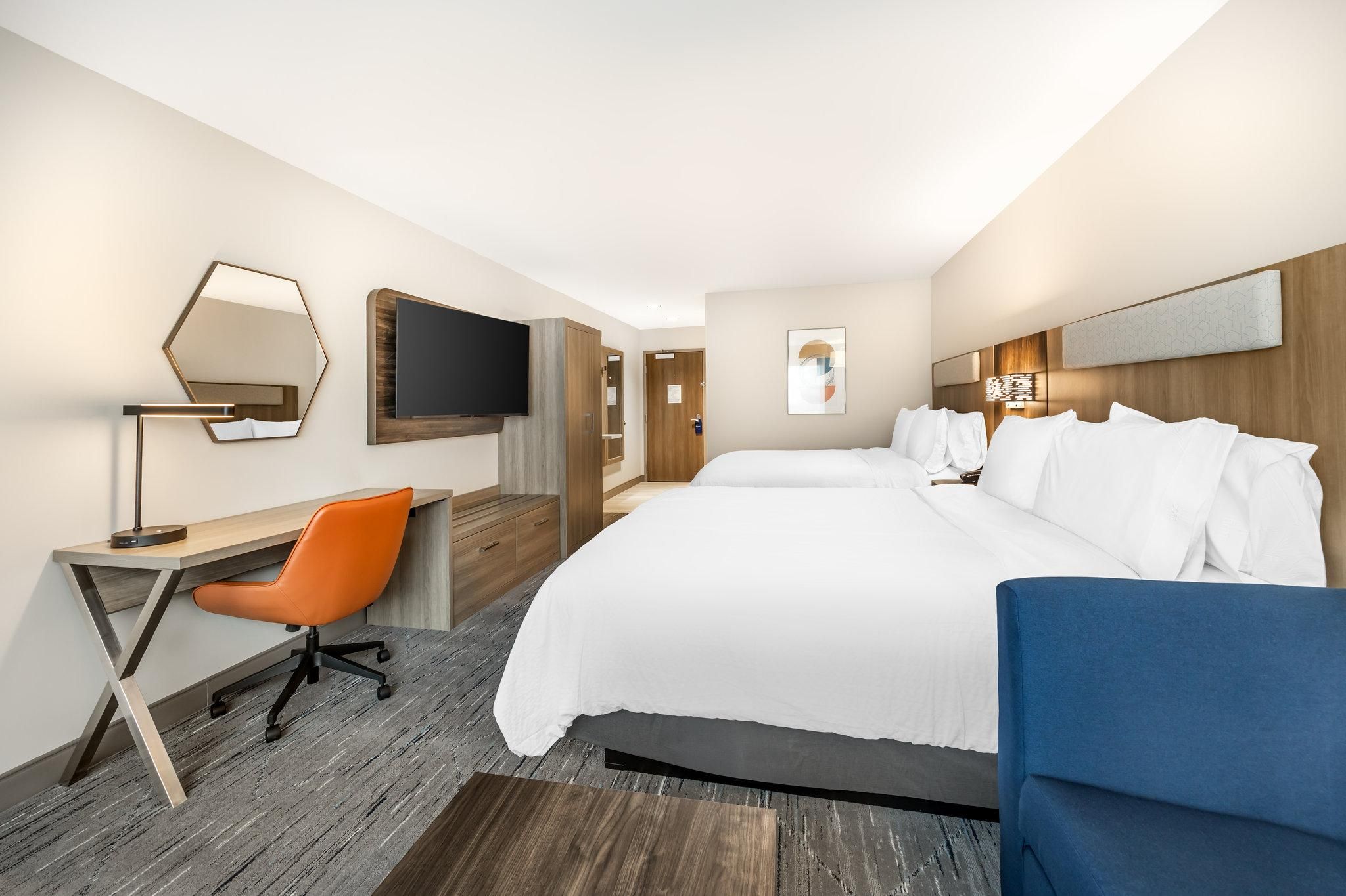 2 Queen Suite