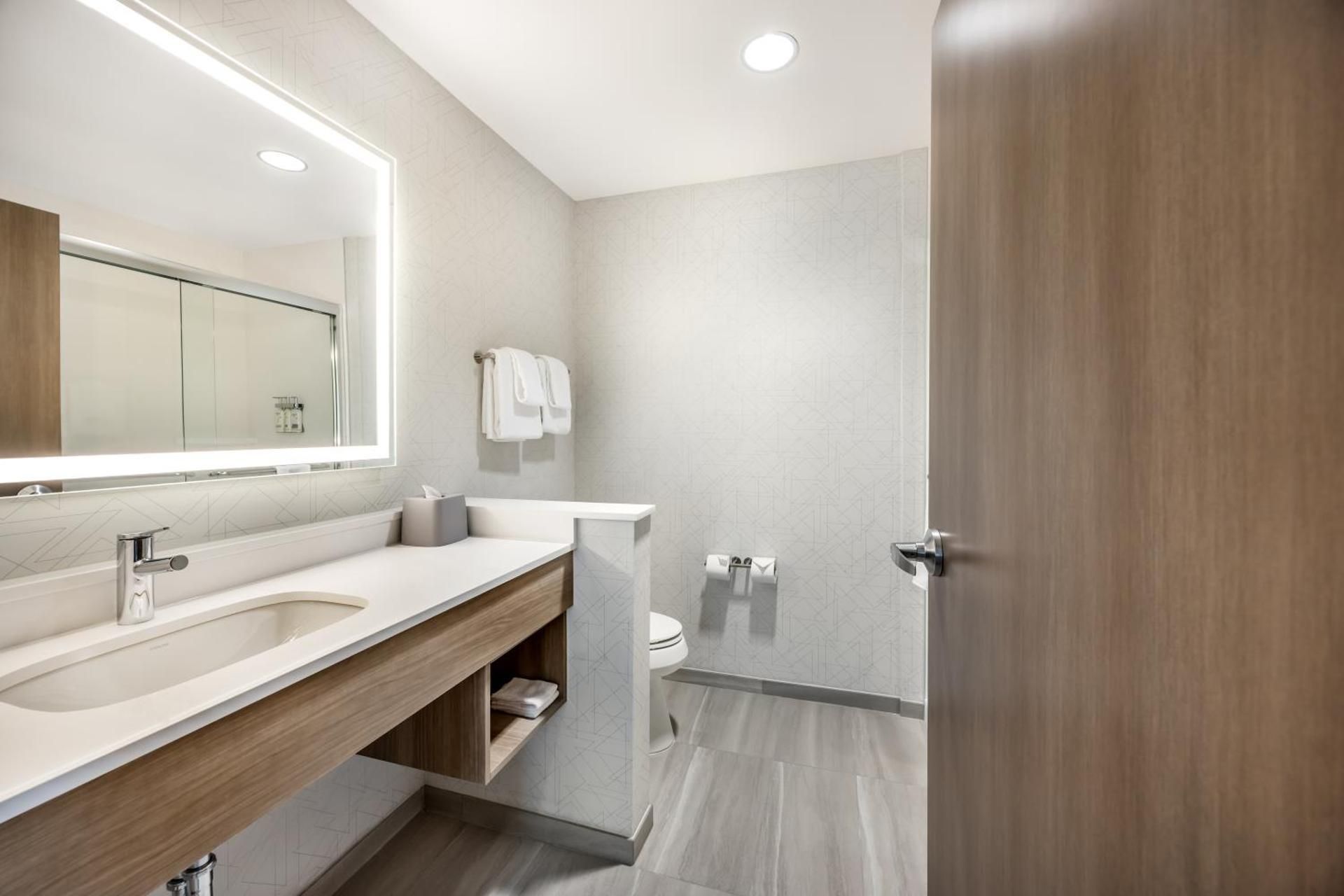 One-Bedroom Suite