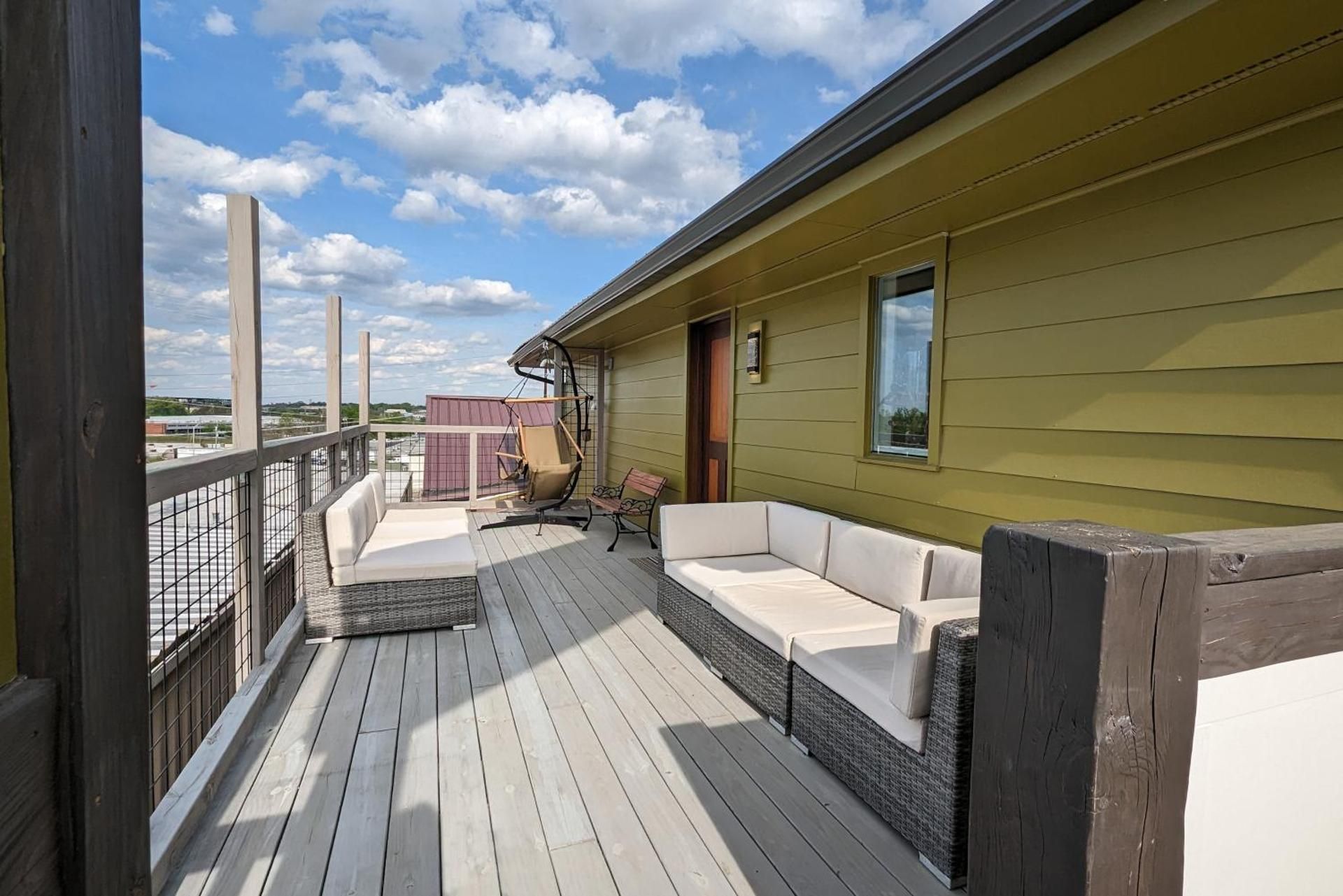 Apartment with Balcony