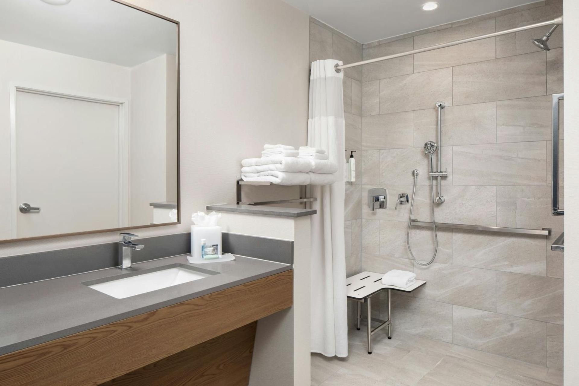 King Room - Hearing Accessible