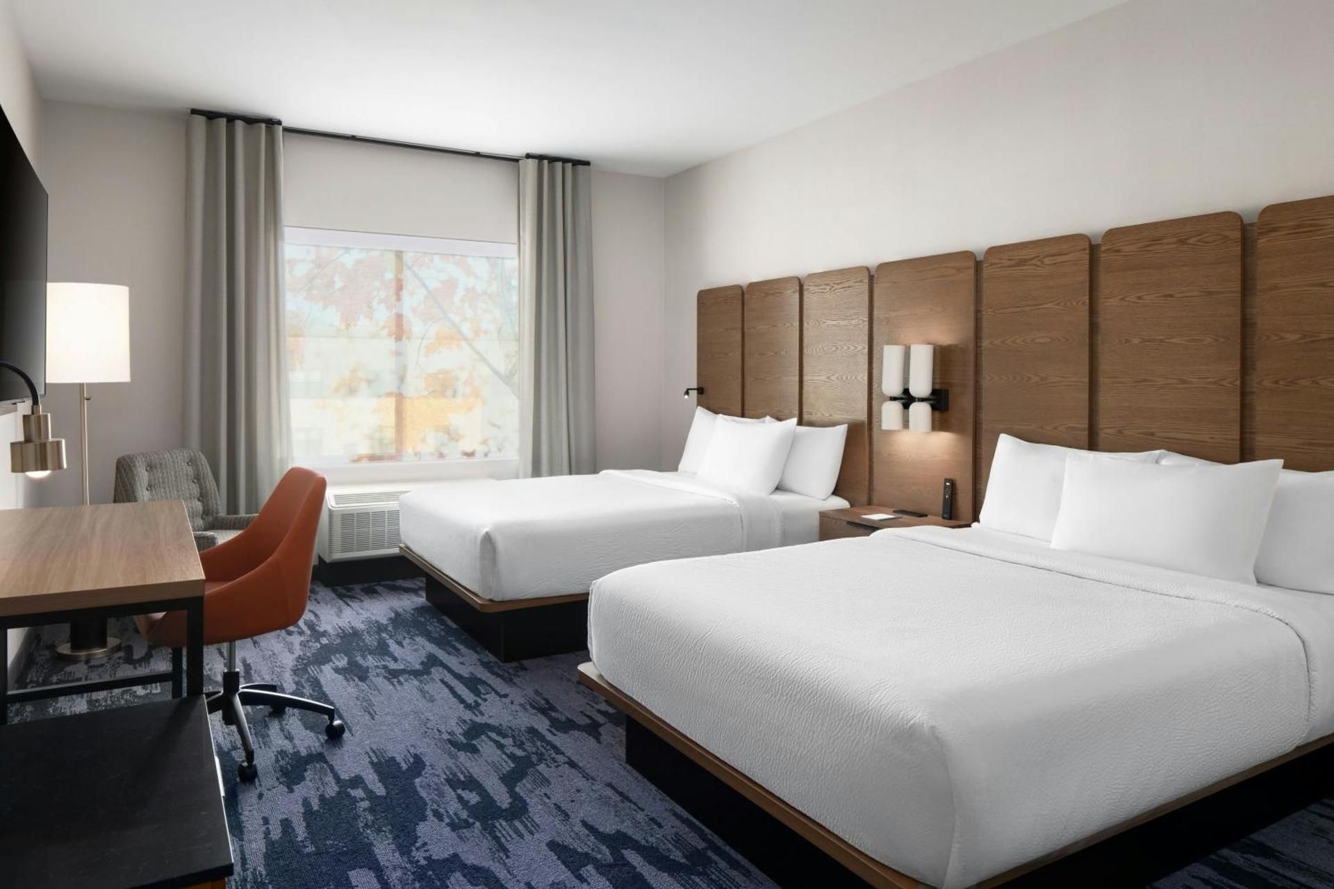 Queen Room with Two Queen Beds - Hearing Accessible