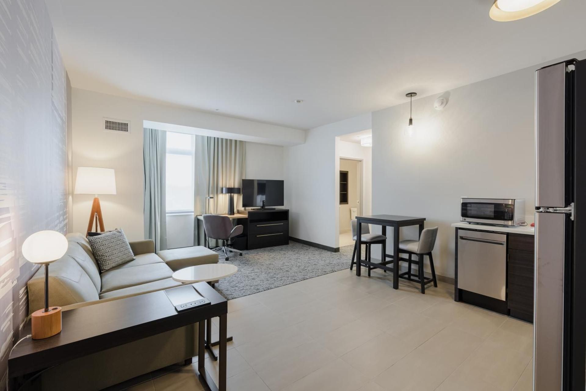 1 Bedroom Suite, 1 King, Sofa bed