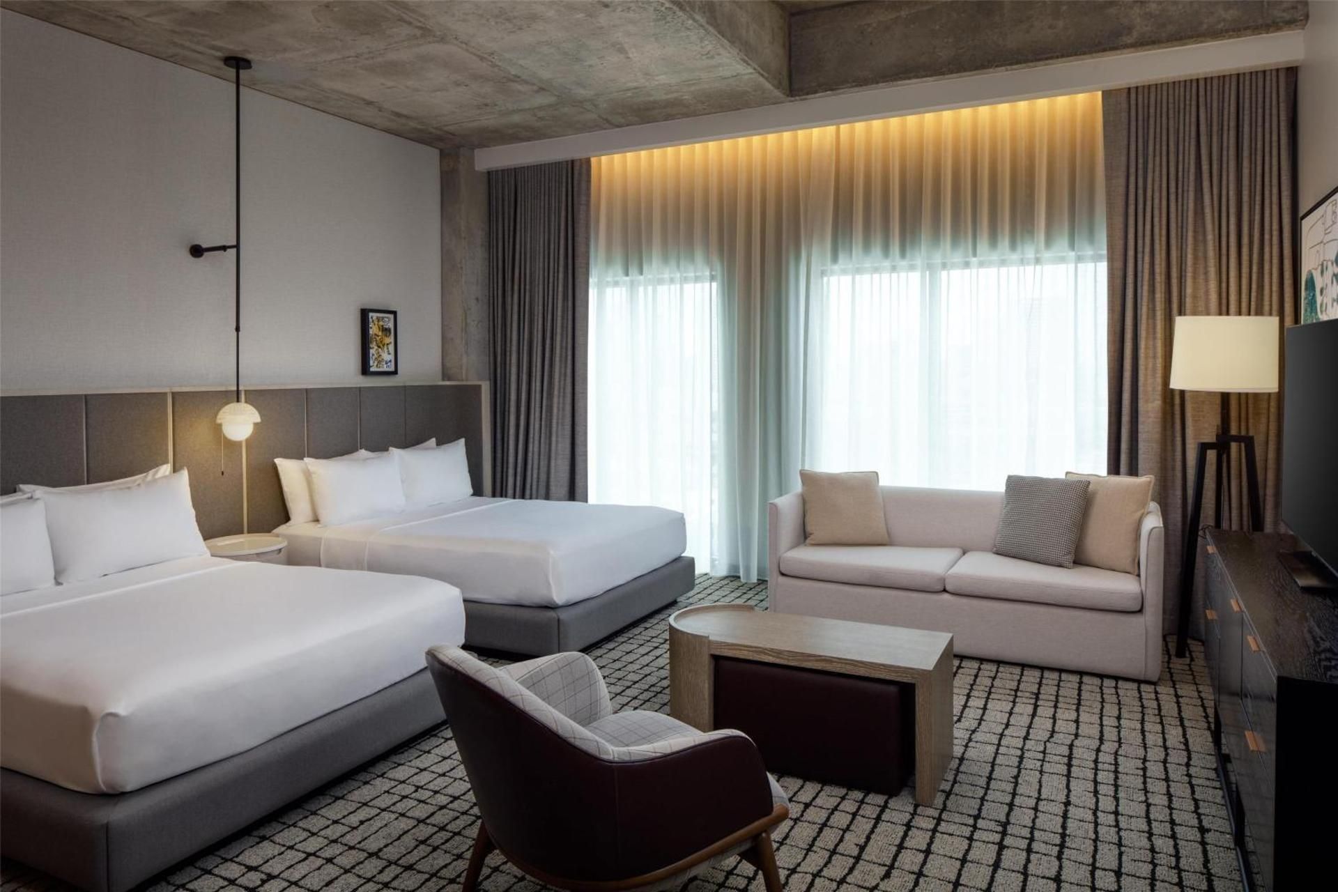 Queen Studio with Roll-In Shower - Mobility Accessible