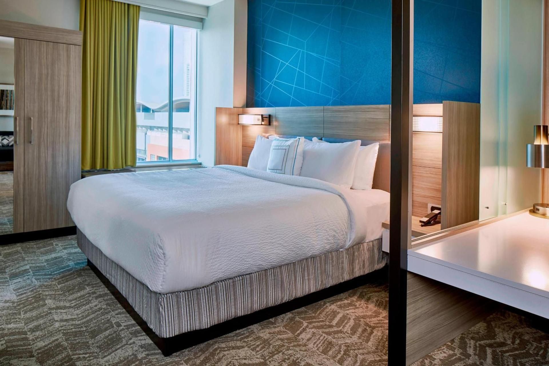 King Suite with Trundle Bed - Hearing Accessible
