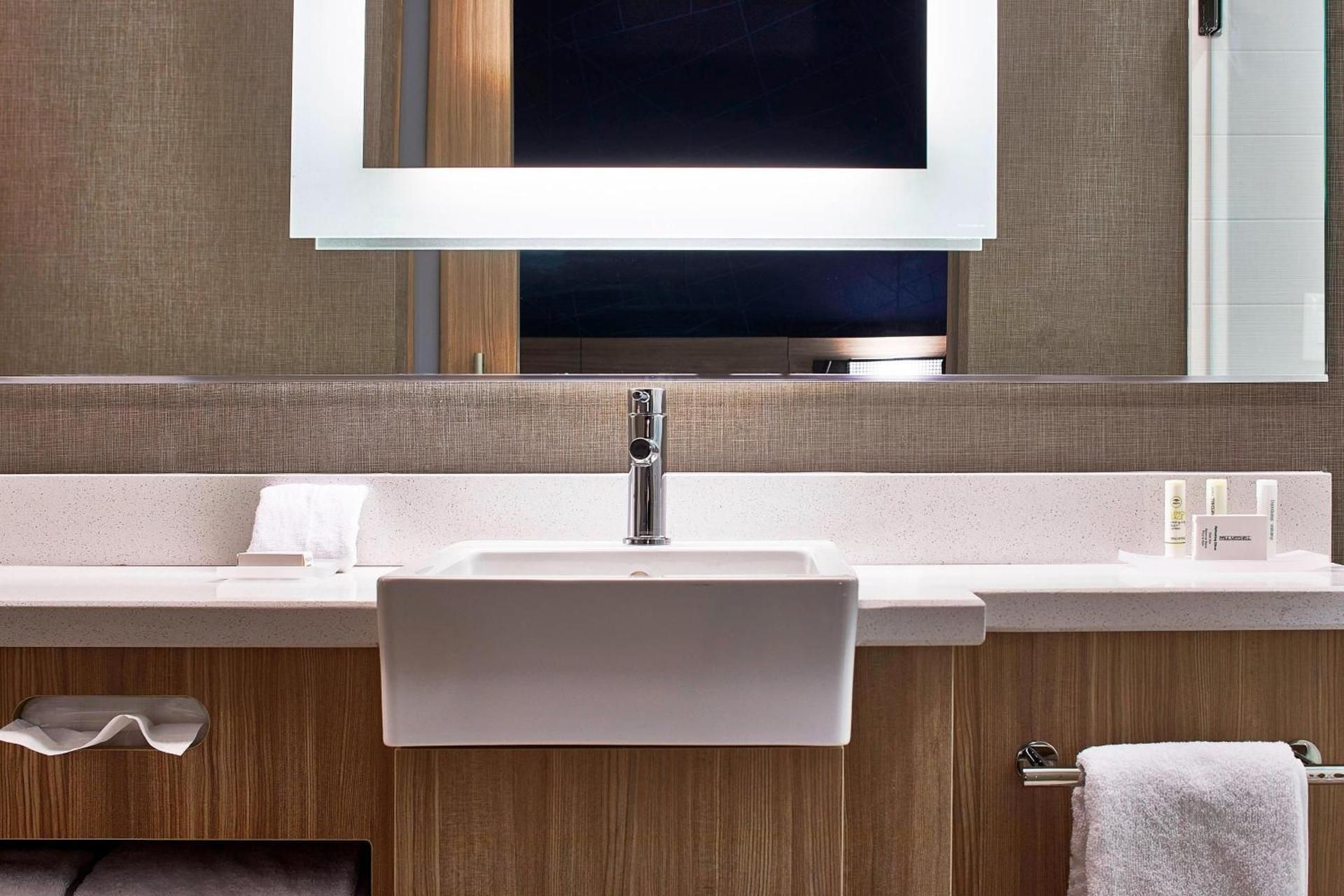 Suite with Two Queen Beds and Trundle Bed - Hearing Accessible