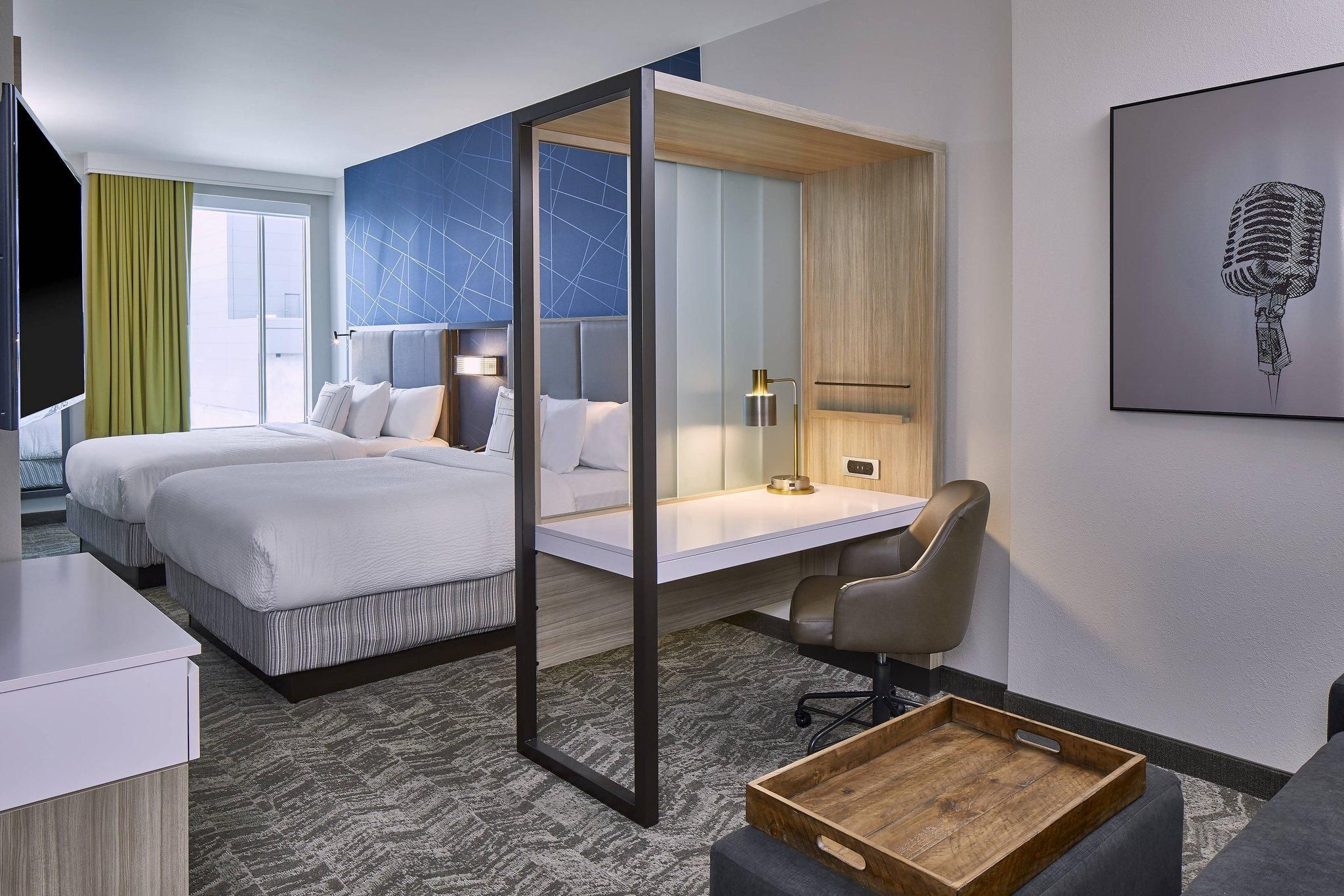 2 Queen Studio High Floor, Suite, 2 Queen, Trundle Bed, High Floor