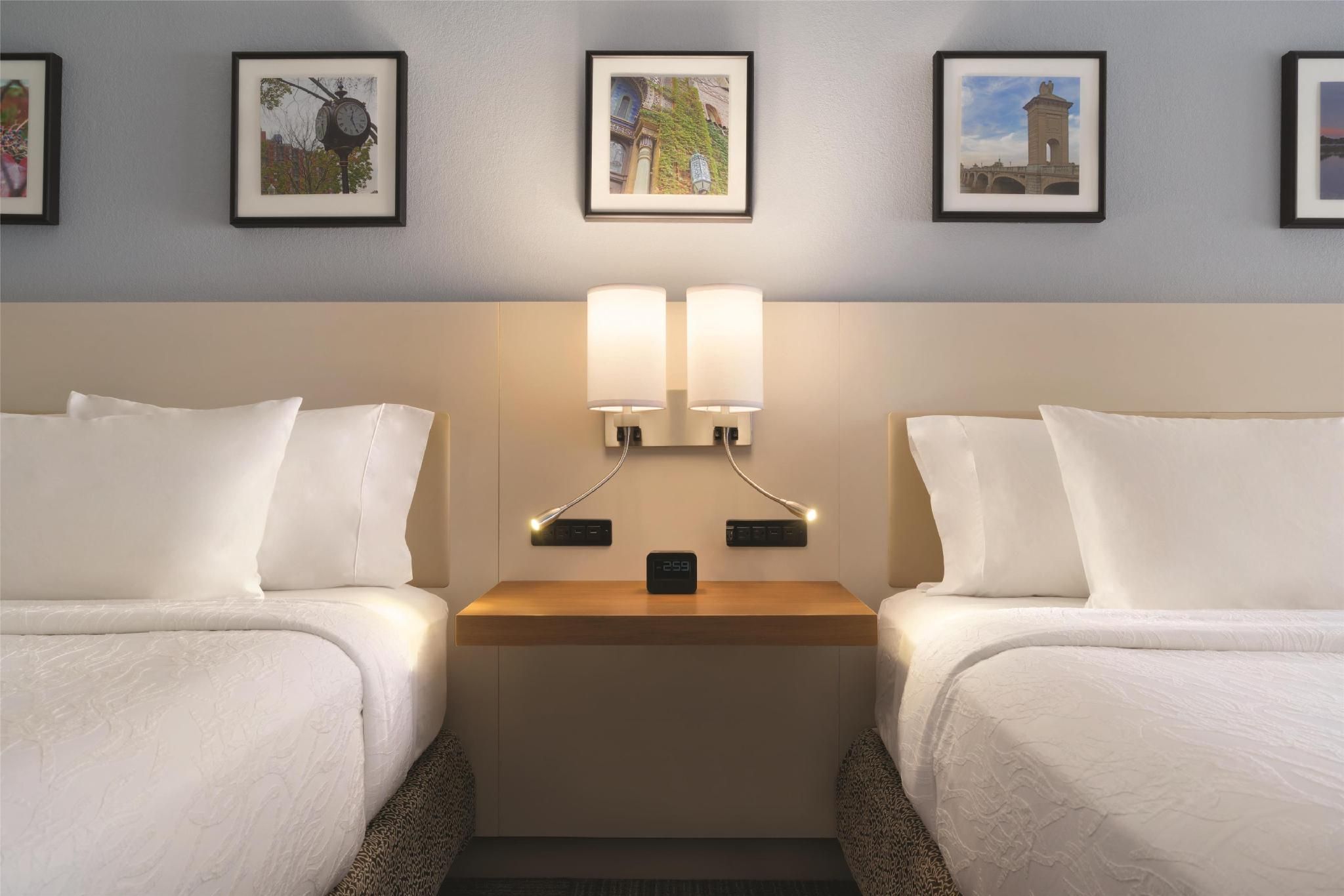 2 Queen Beds