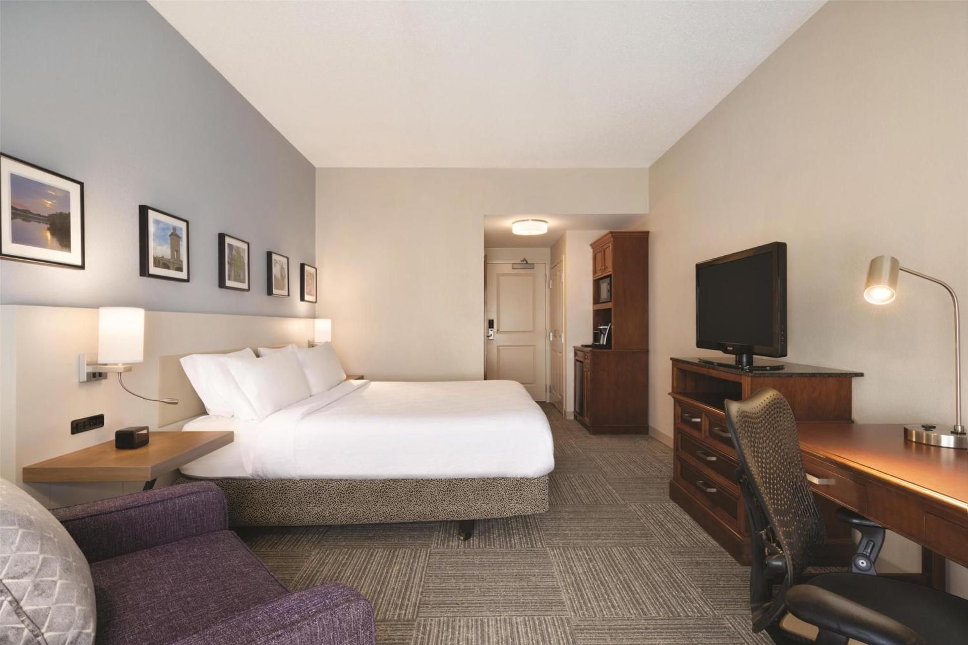 1 King Bedroom