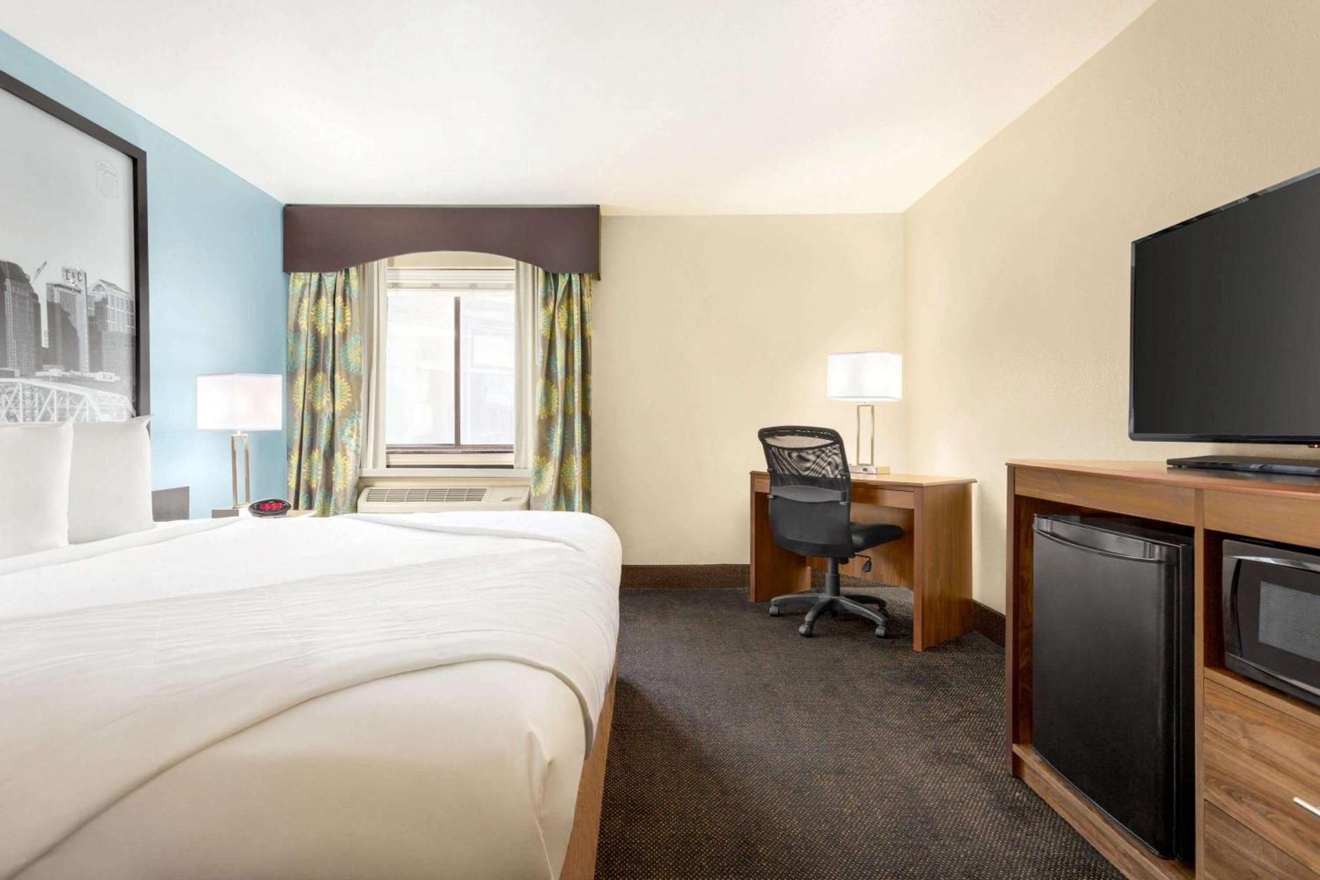 King Room - Mobility Access/Non-Smoking