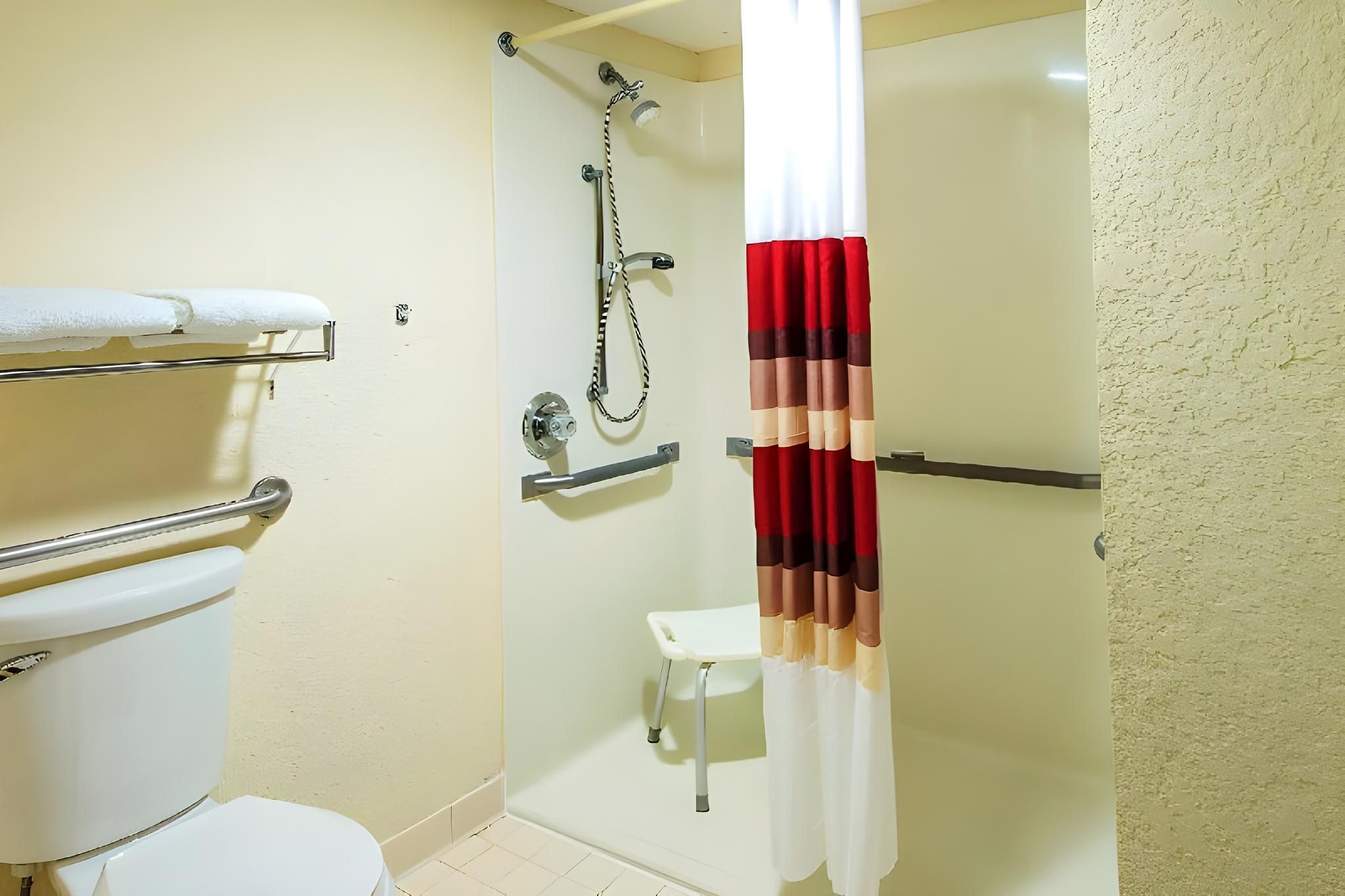 Deluxe Double Room with Two Double Beds Disability Access/Roll-In Shower Smoke Free