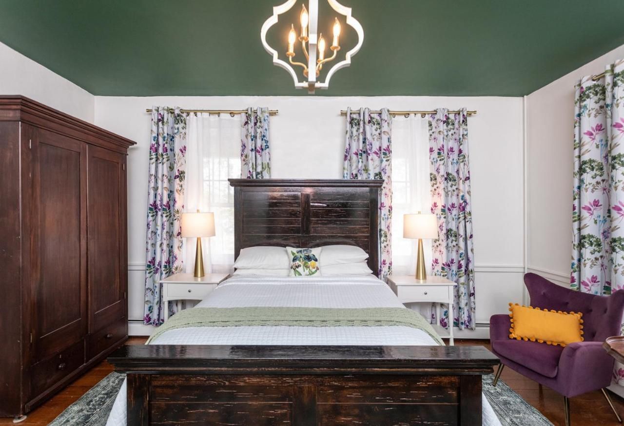 Queen Suite