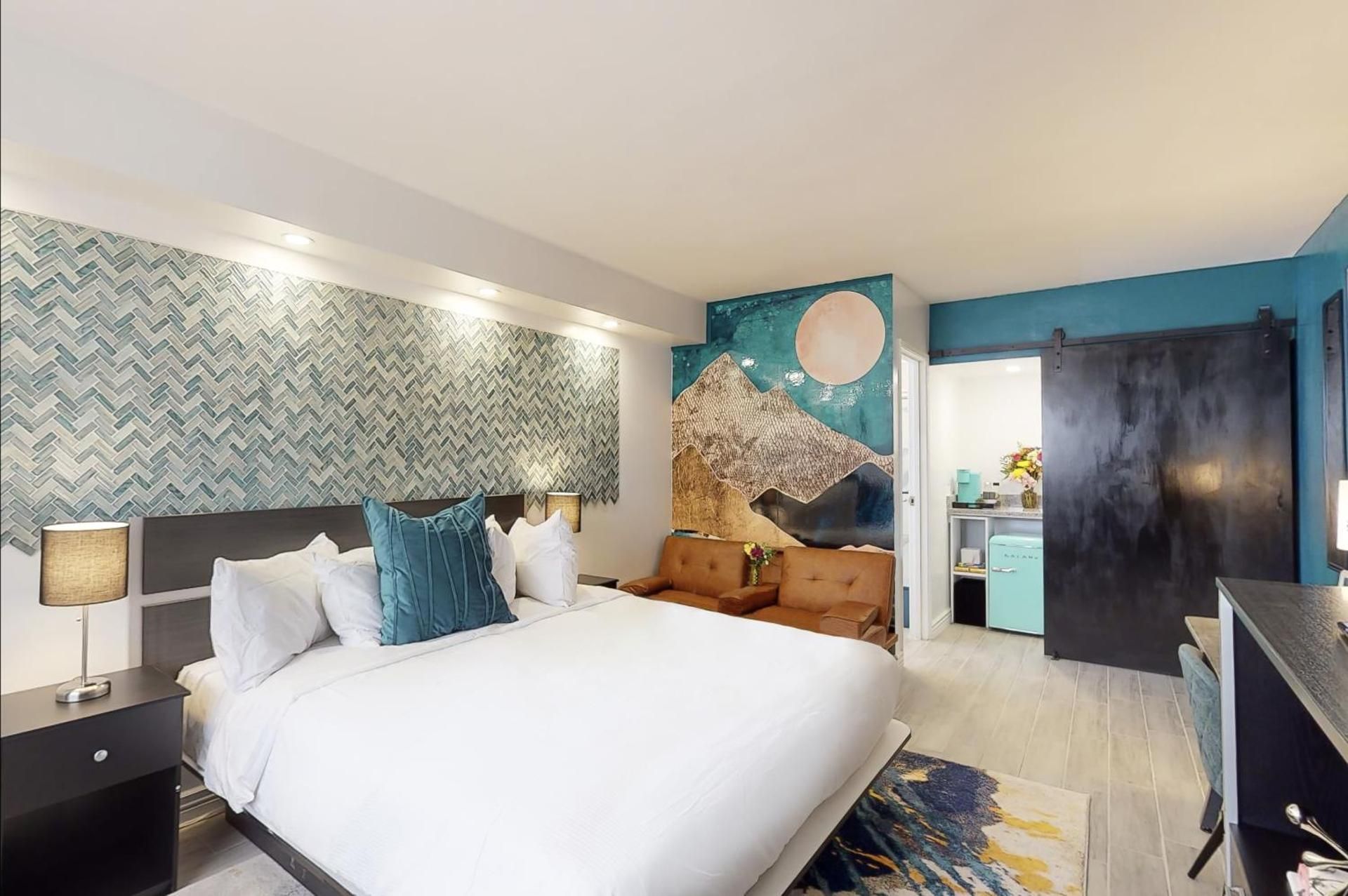 Deluxe King Room