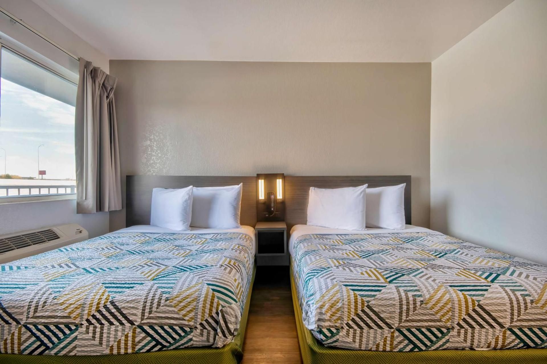 Deluxe Quadruple Room - Non-Smoking