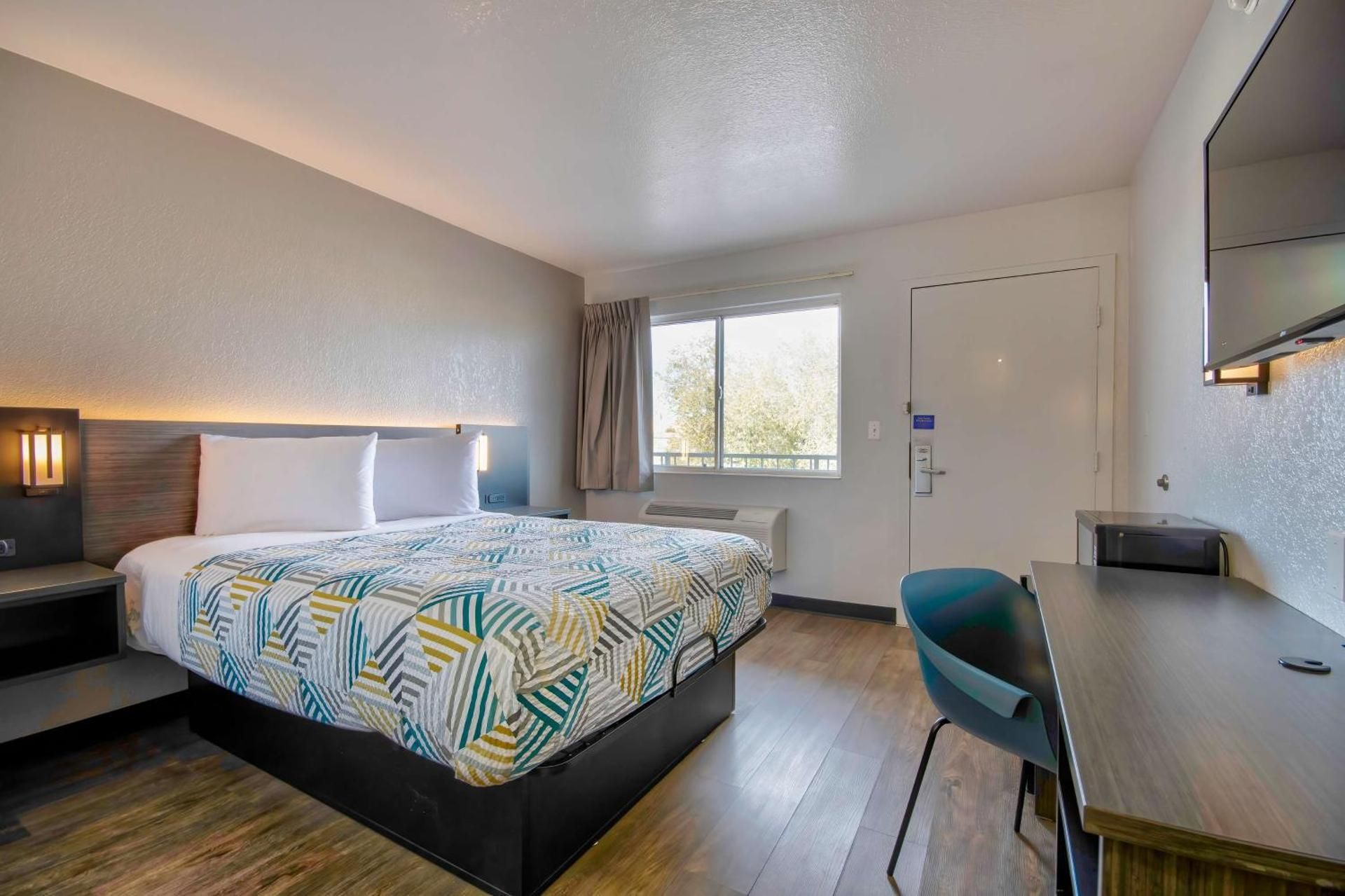 Deluxe Double Room - Non-Smoking