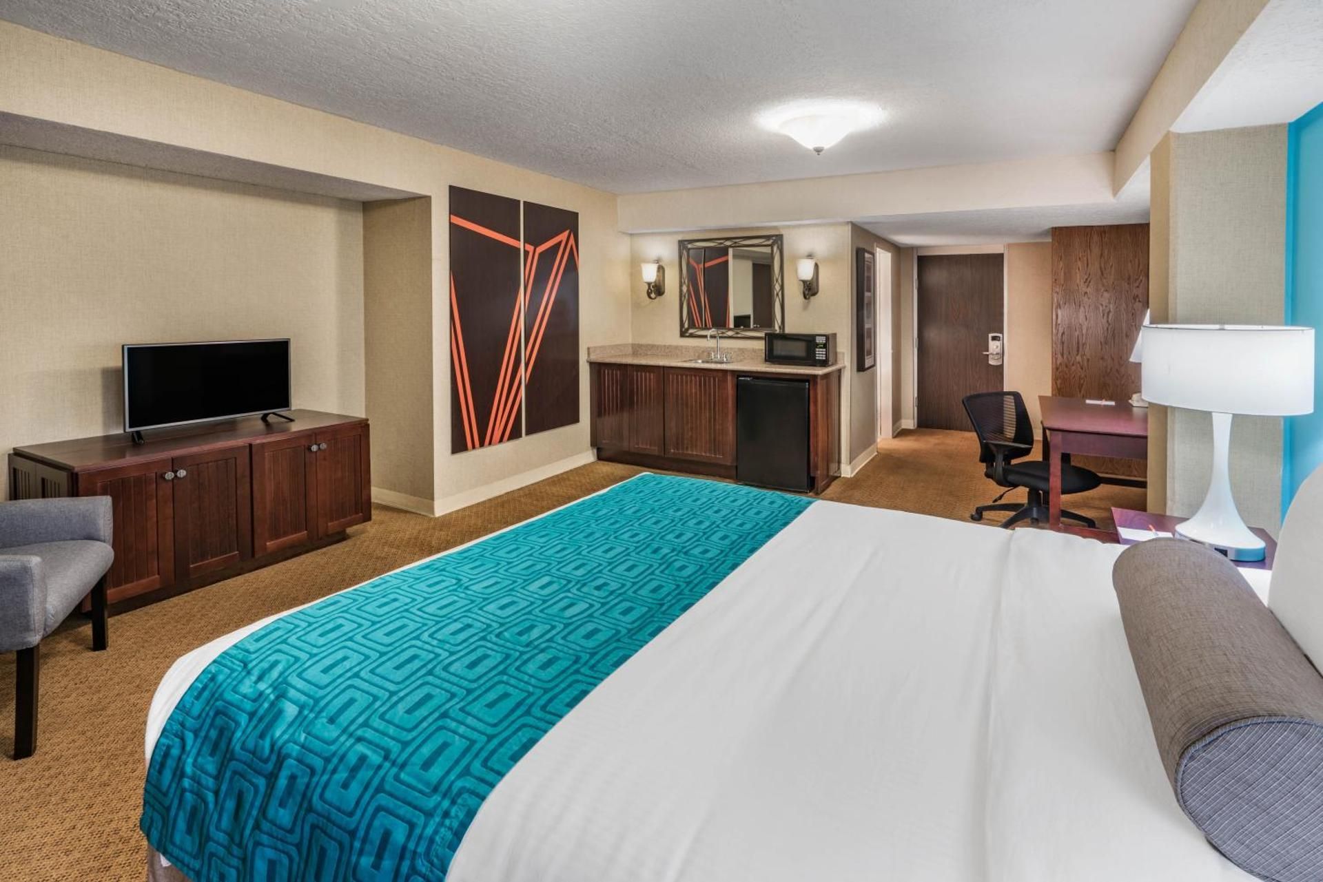 Deluxe Queen Room - Non-Smoking