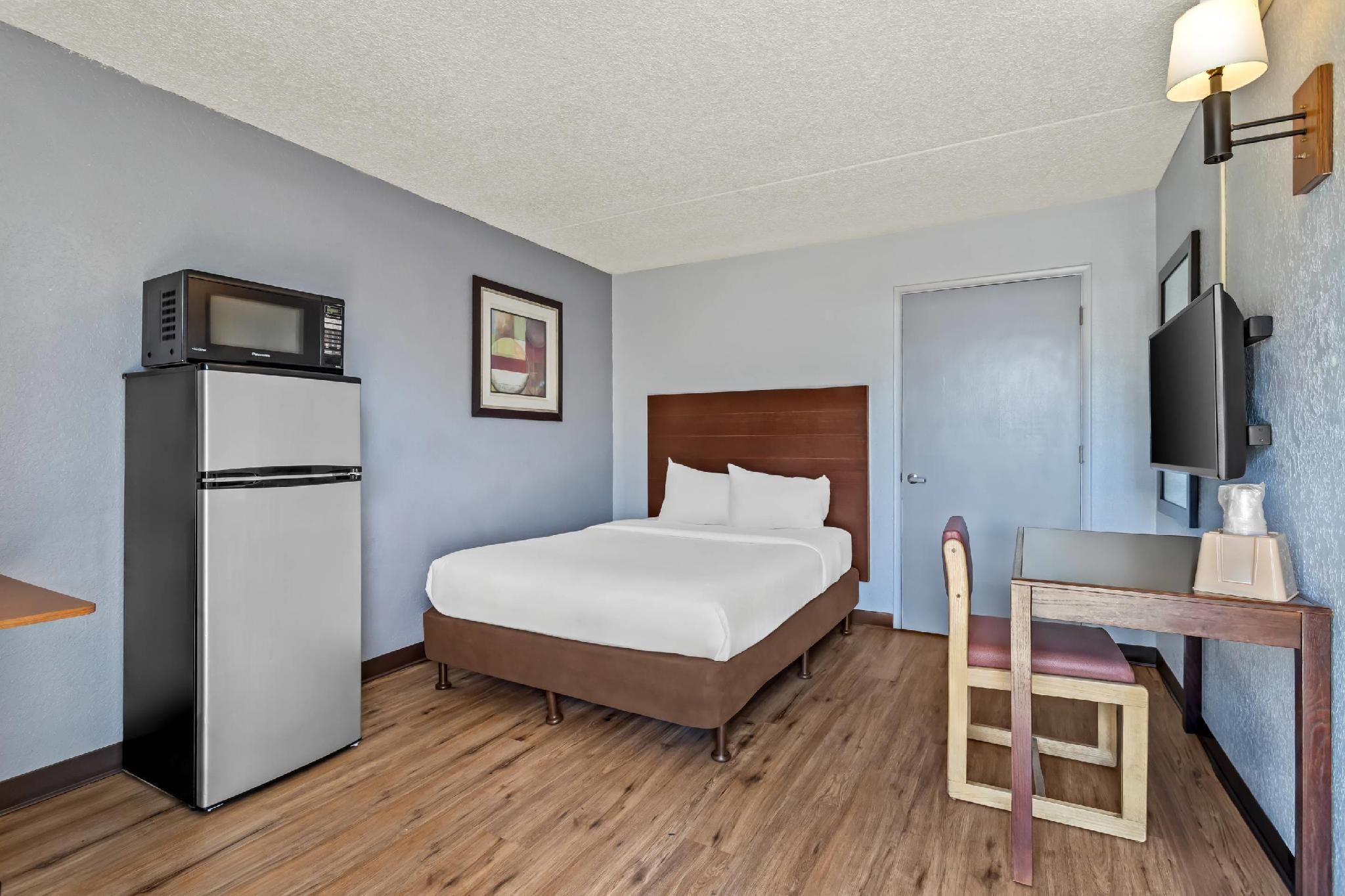 1 Queen Bed, Nonsmoking