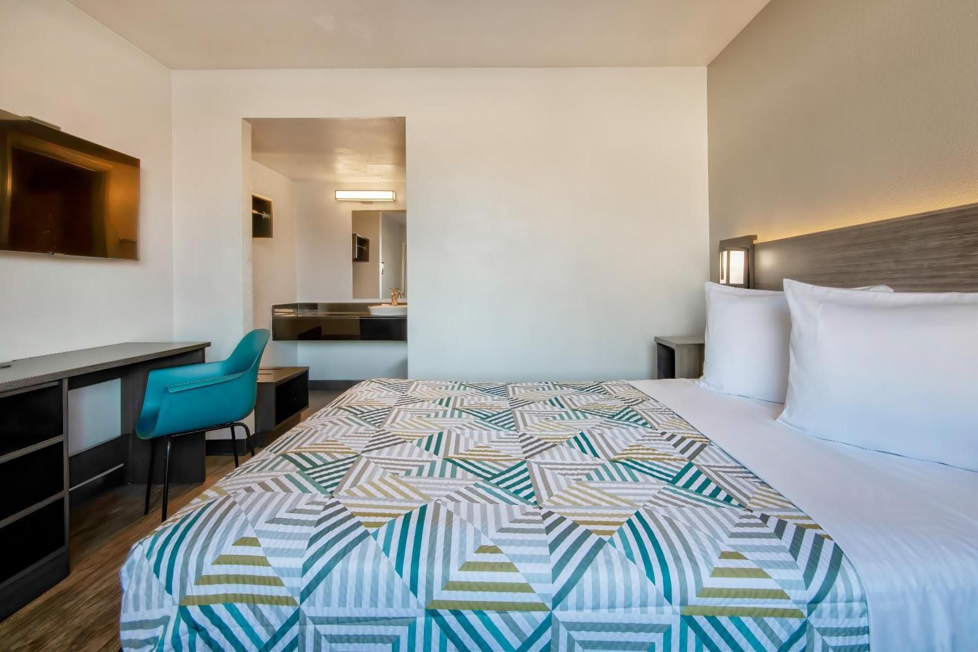 Queen Room