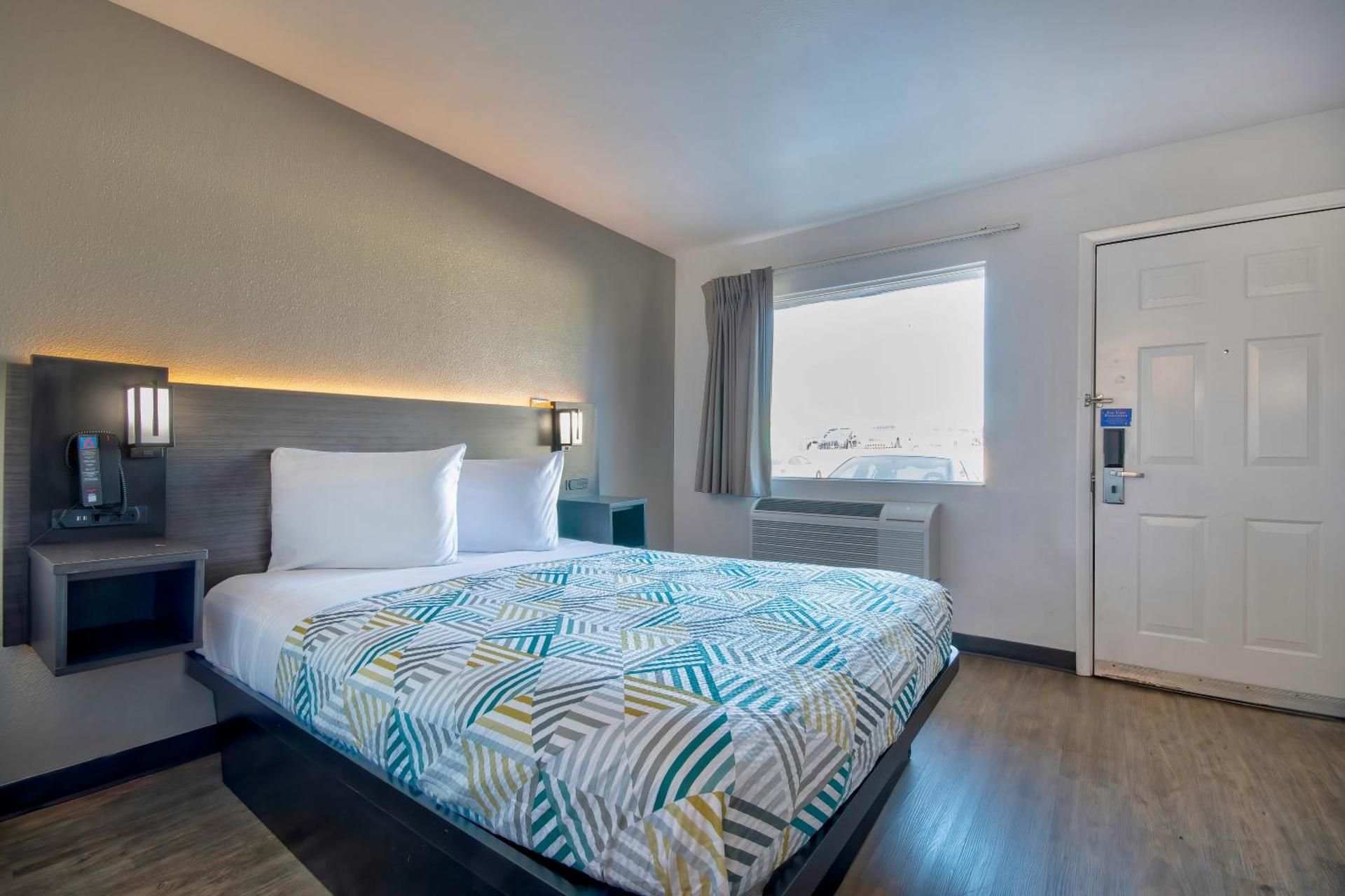 Double Room - Disability Access - Roll In Shower