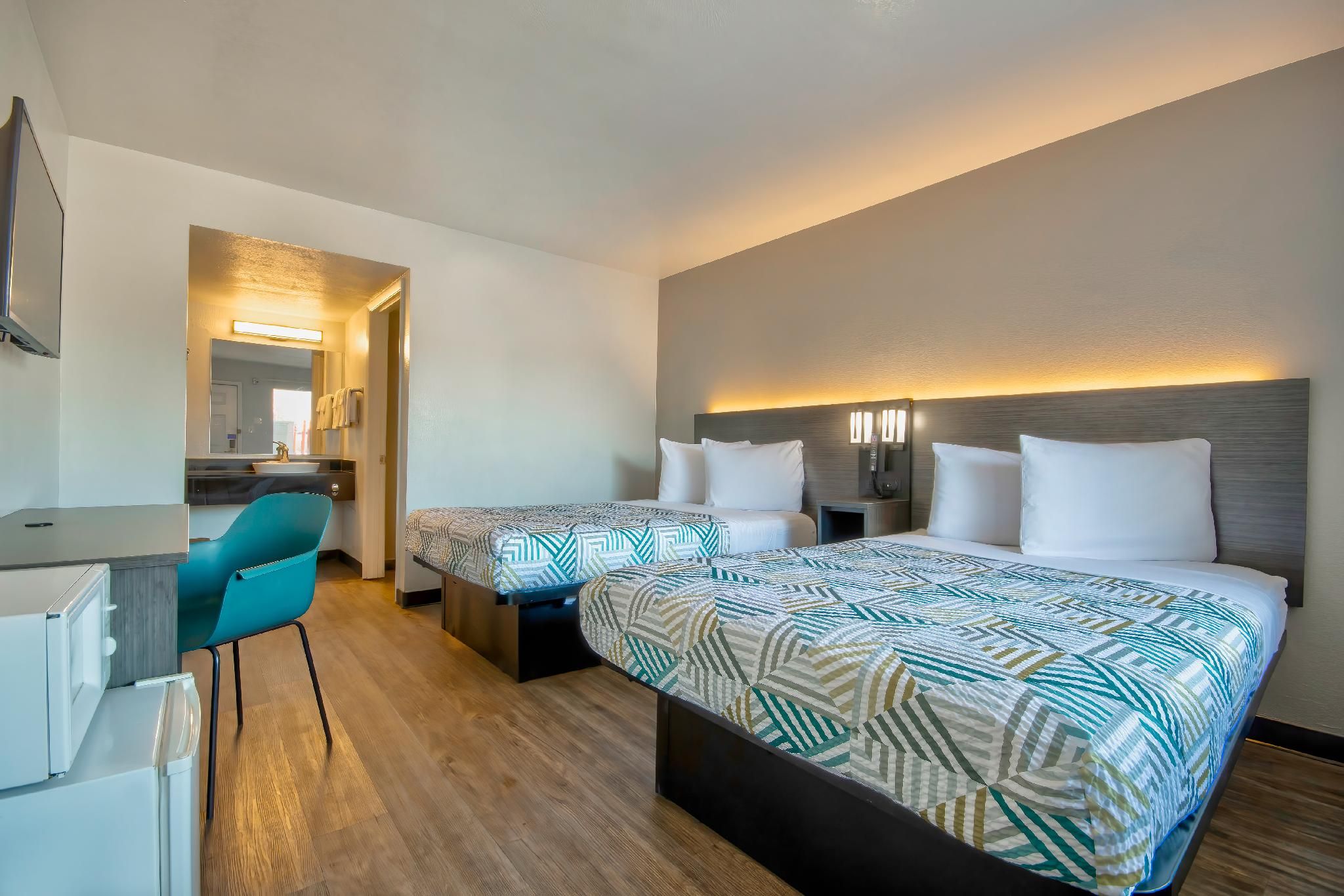 2 Full Beds | Non-Smoking