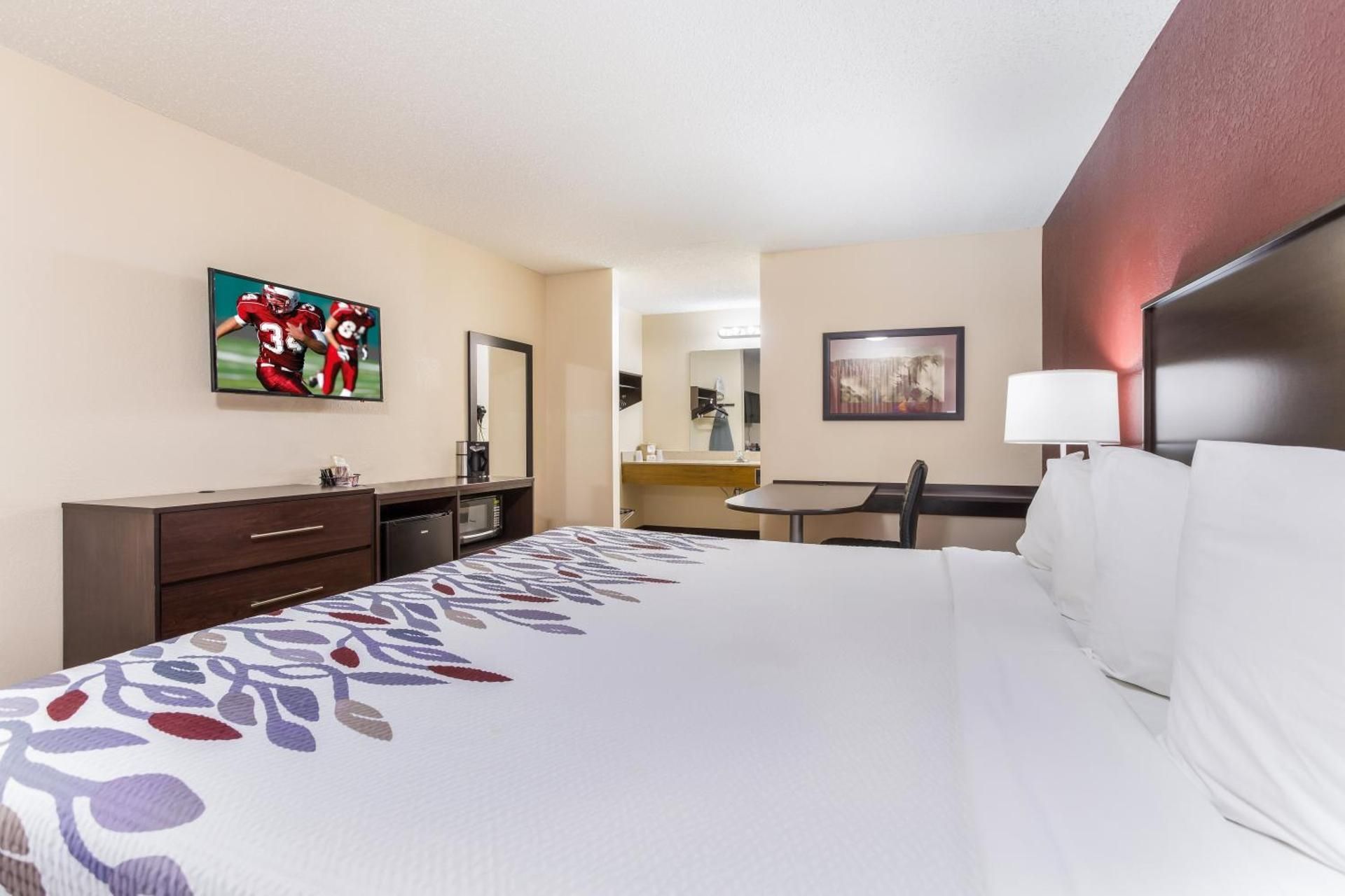 Superior 1 Queen Bed Smoke Free