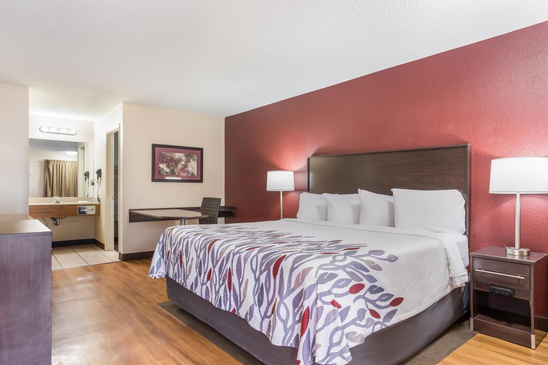 Superior 1 Queen Bed Smoke Free