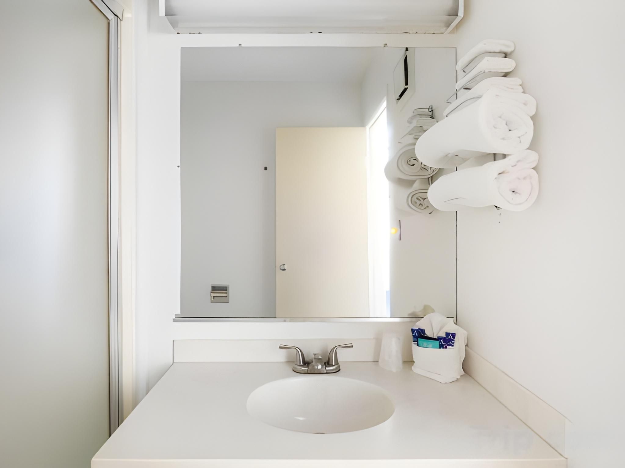 Days Inn by Wyndham New Philadelphia 2 Double Beds, Non-Smoking 3