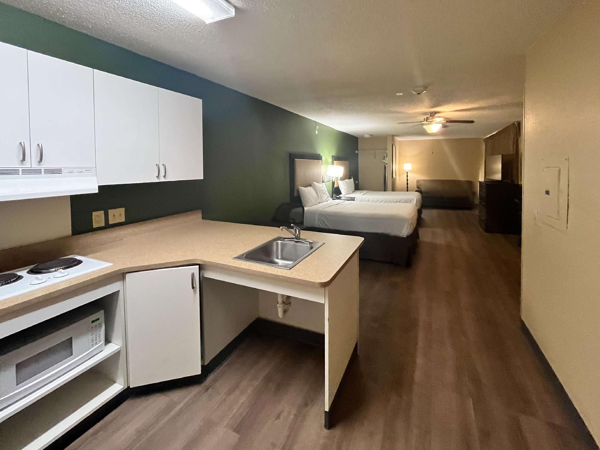1 King Bed | Suite, Non-Smoking, Kitchen