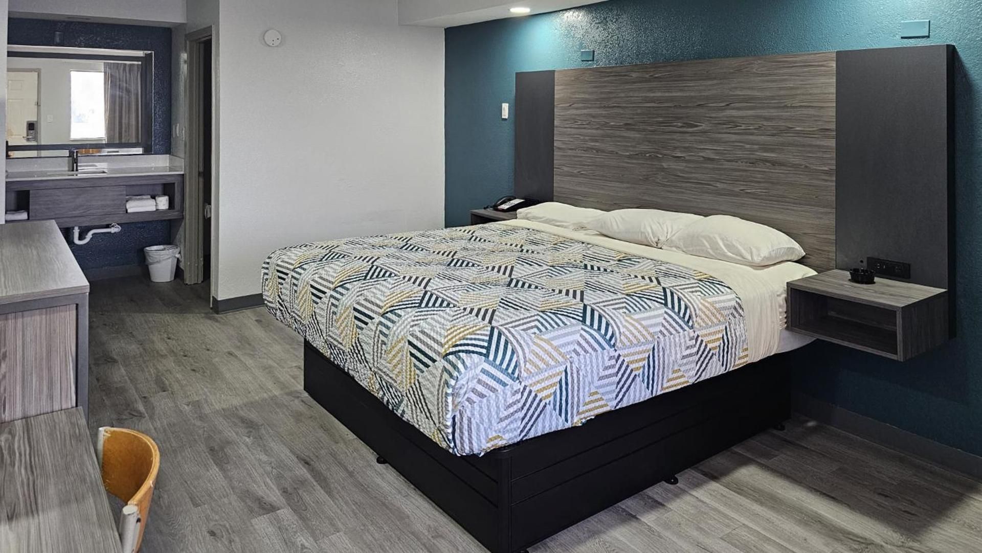 Superior King Room