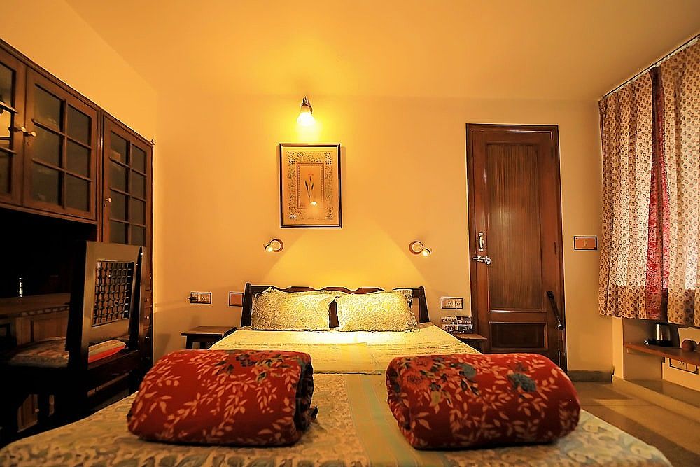 Jaipur Inn Deluxe Room 20
