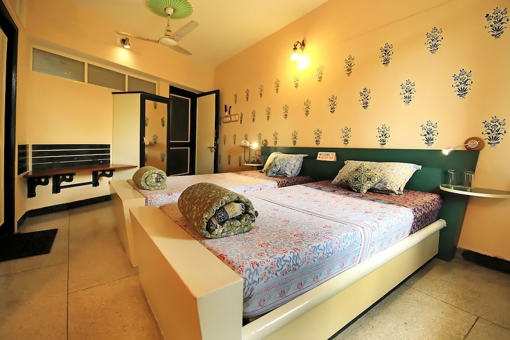 Jaipur Inn Deluxe Room 21