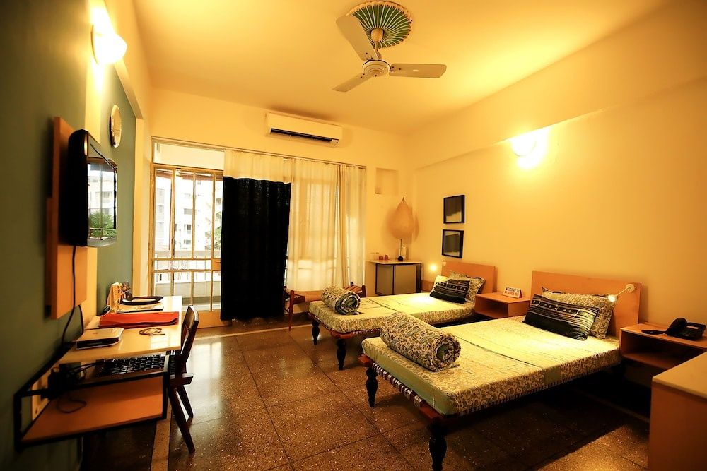 Jaipur Inn Deluxe Room 36