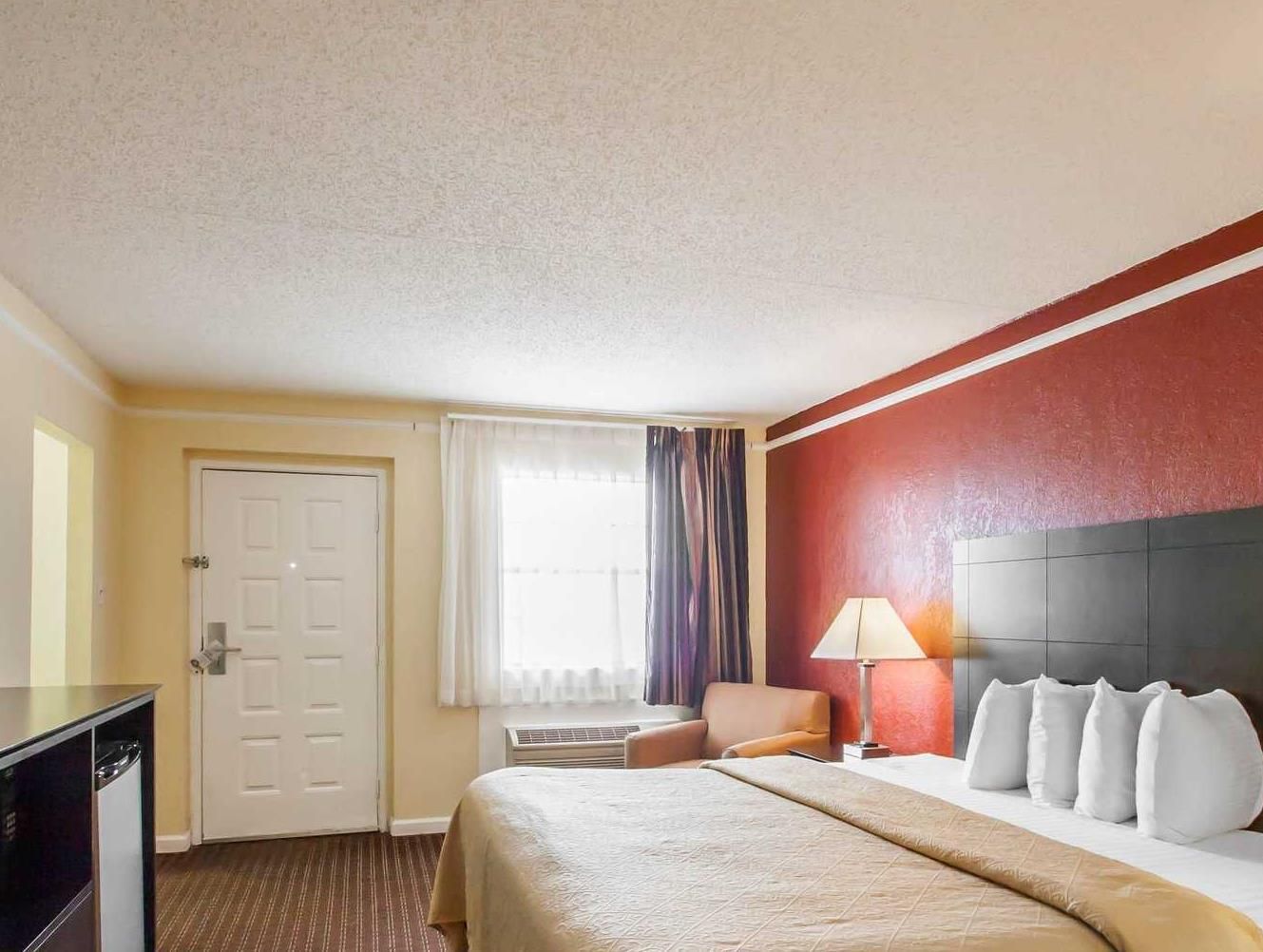 King Room - Non-Smoking