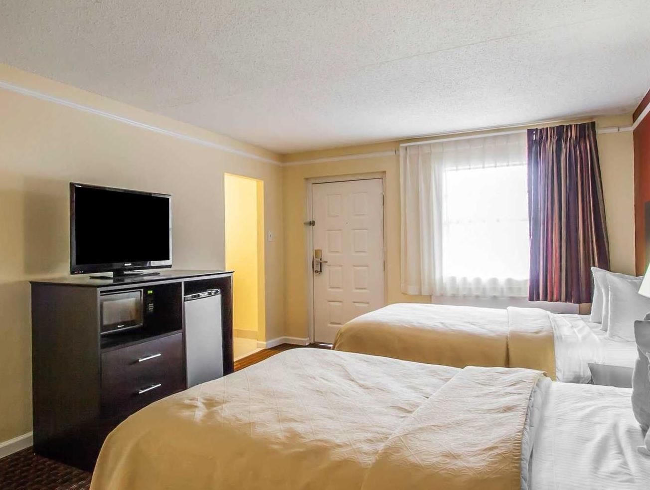 Double with 2 Double Beds - Smoking