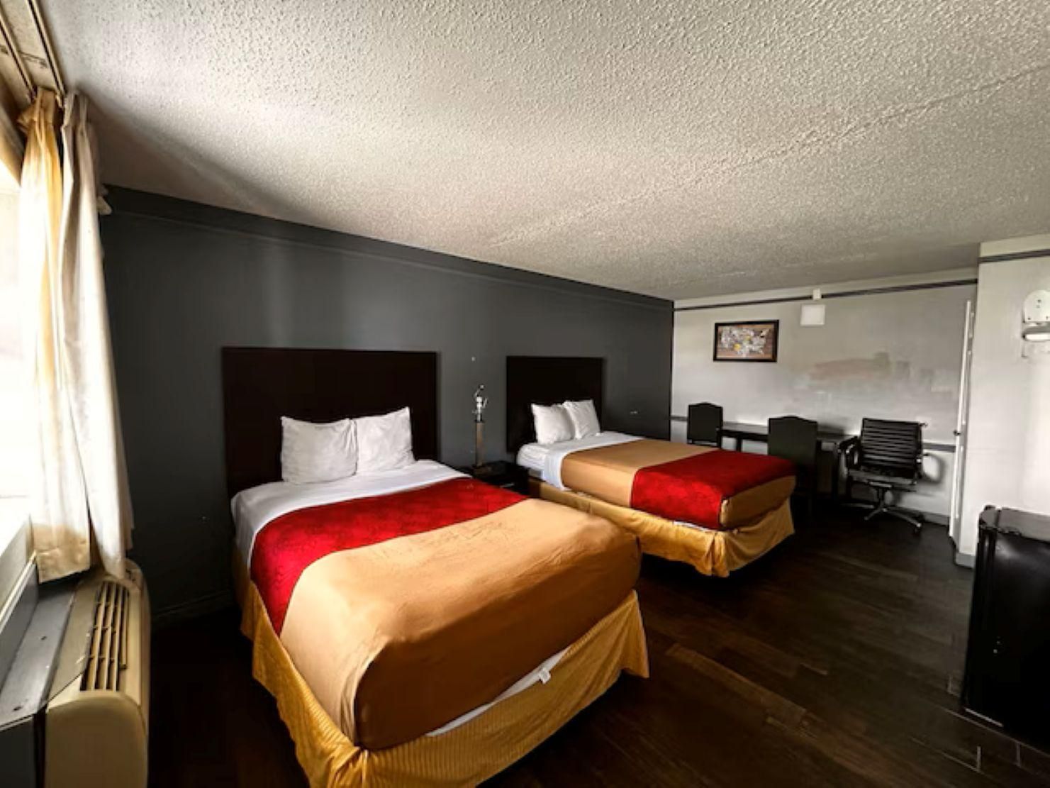 2 Queen Bed