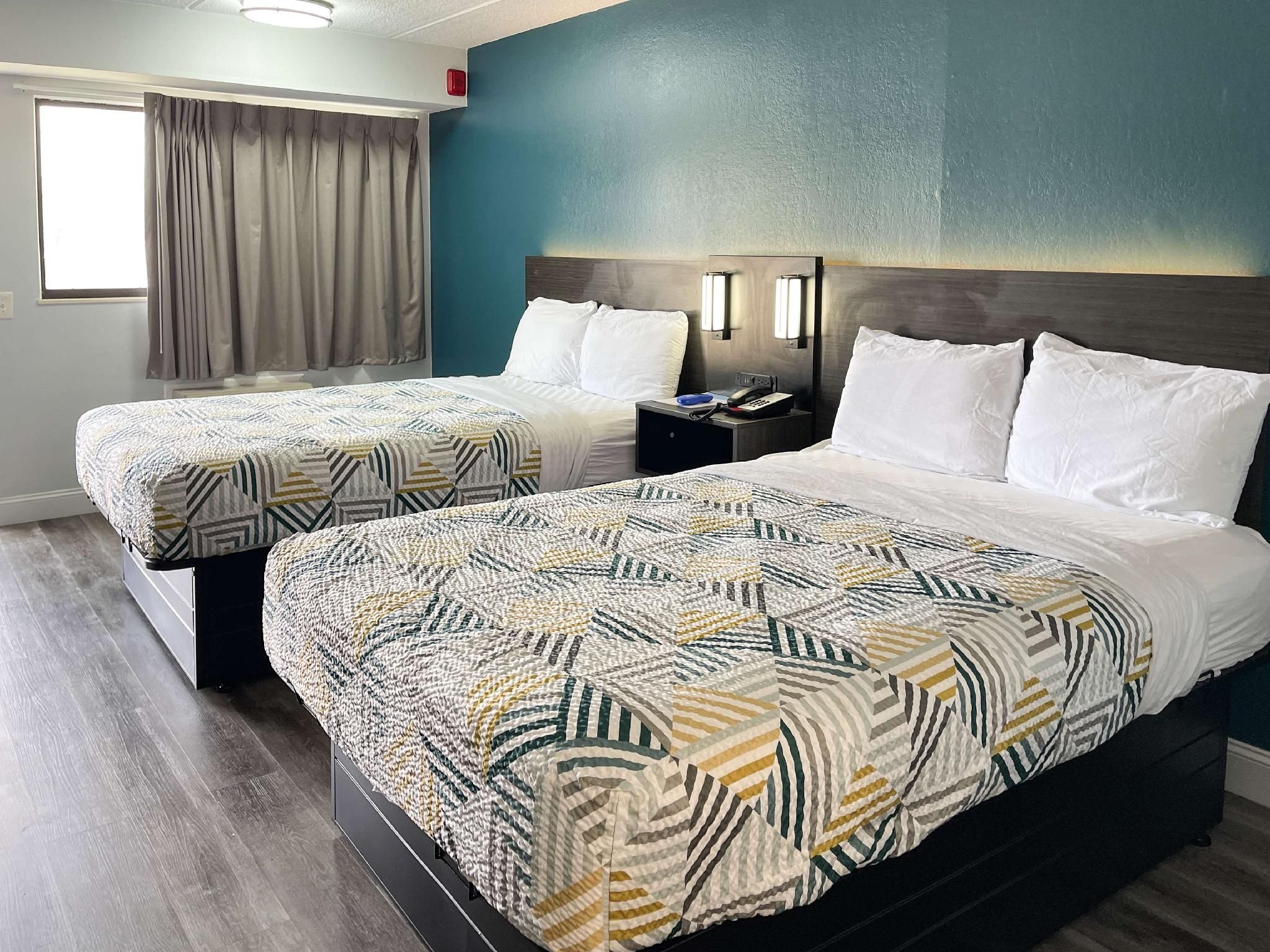 2 Full Beds | Hearing Accessible
