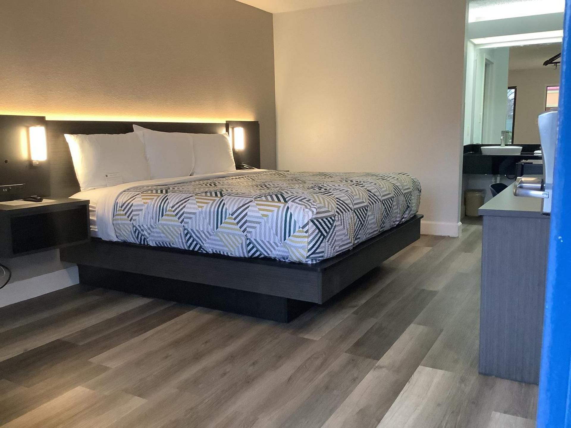 Double Room - Non-Smoking