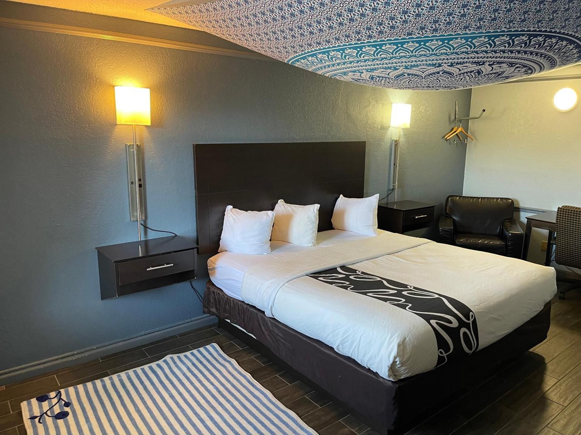 Classic Quadruple Room