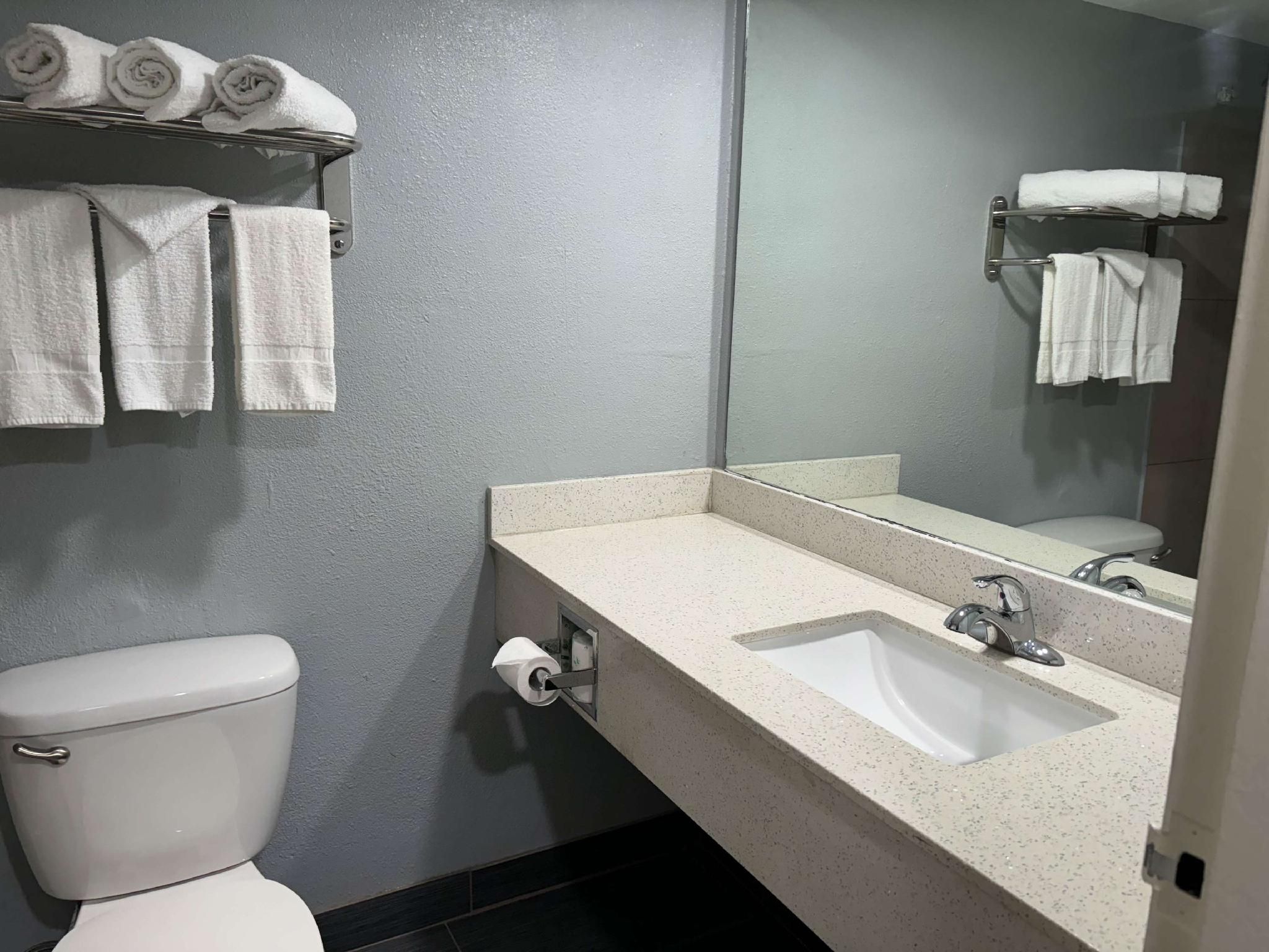 2 Queen Beds | Suite, Smoking, Micfridge