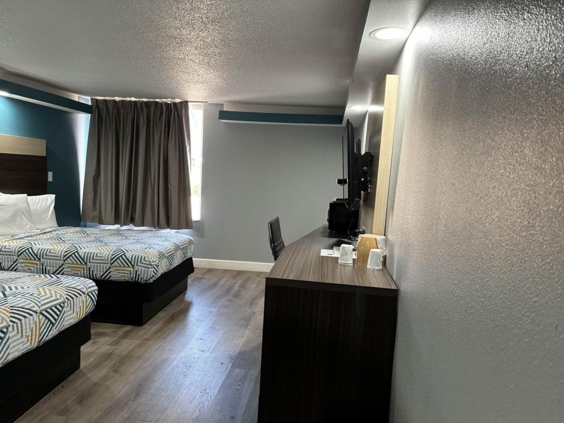 2 Queen Beds | Non-Smoking, Micfridge